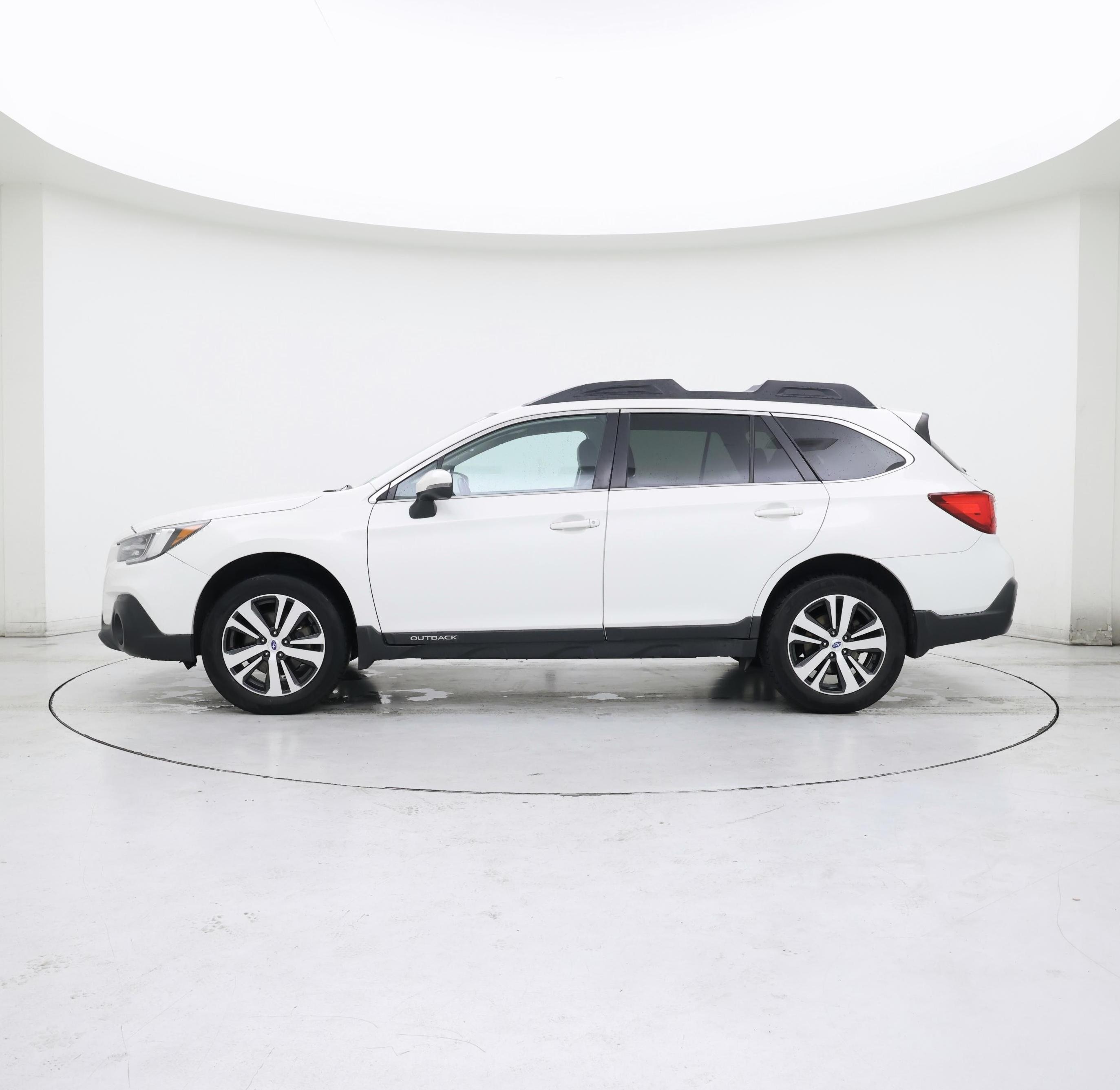 Thumbnail: 2018 Subaru Outback - 3