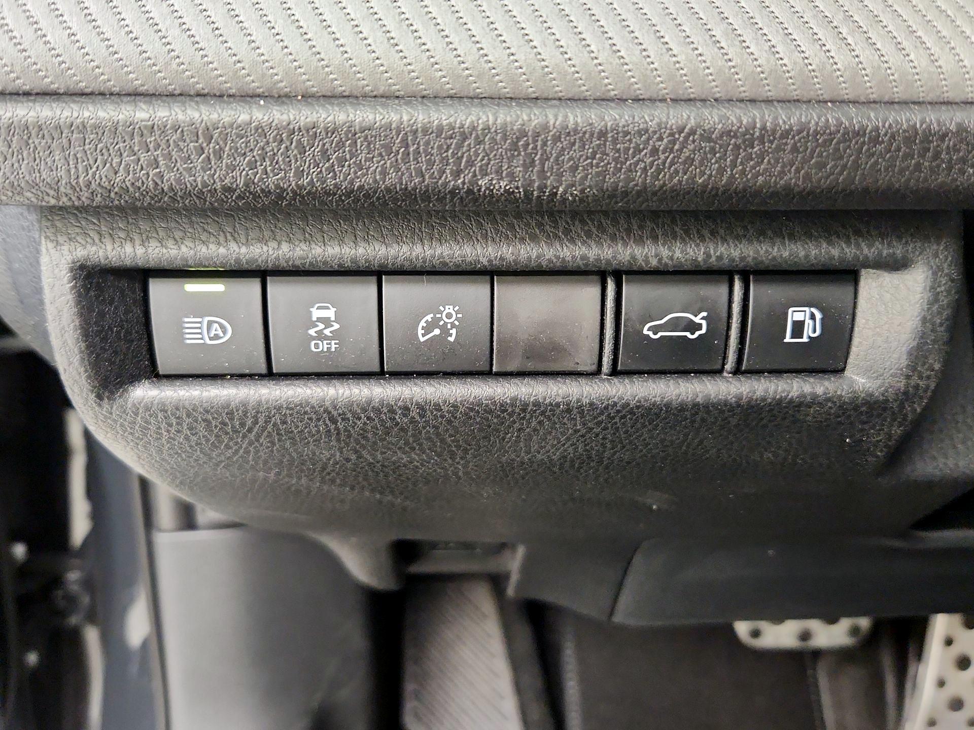 Thumbnail: 2025 Toyota Camry - 13