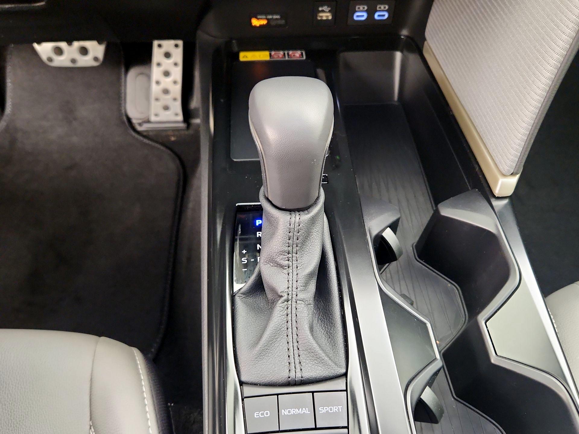 Thumbnail: 2025 Toyota Camry - 17