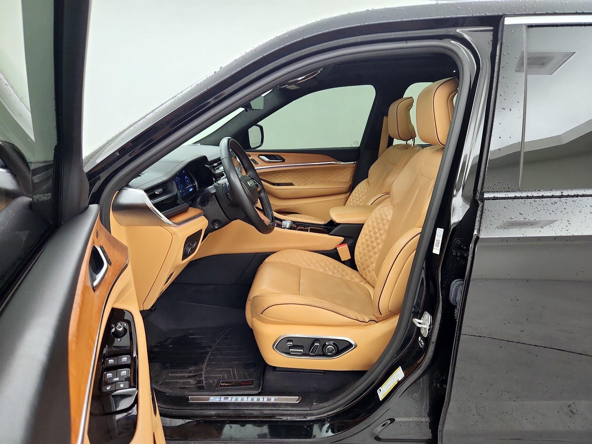 Thumbnail: 2022 Jeep Grand Cherokee - 11