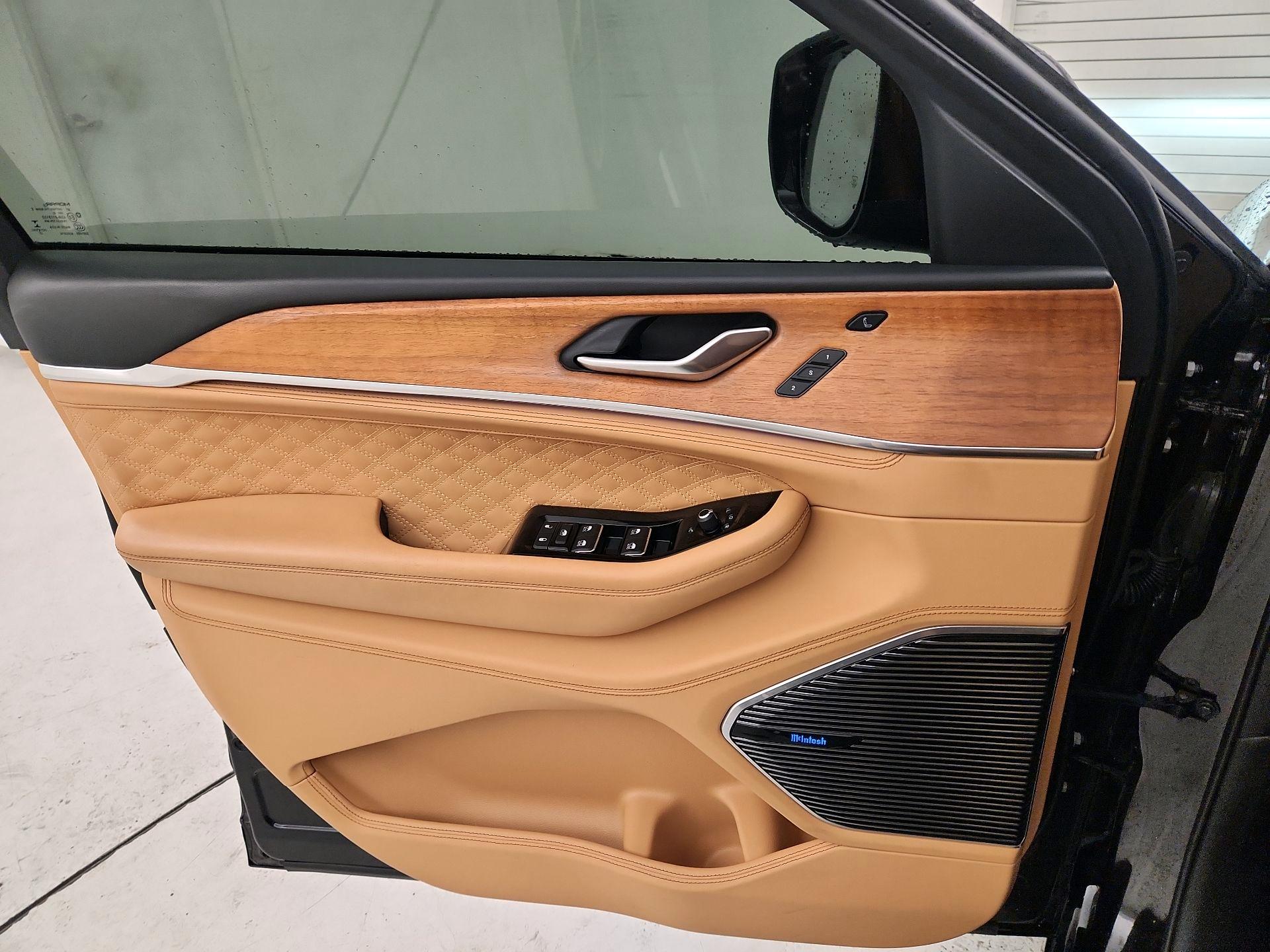 Thumbnail: 2022 Jeep Grand Cherokee - 12