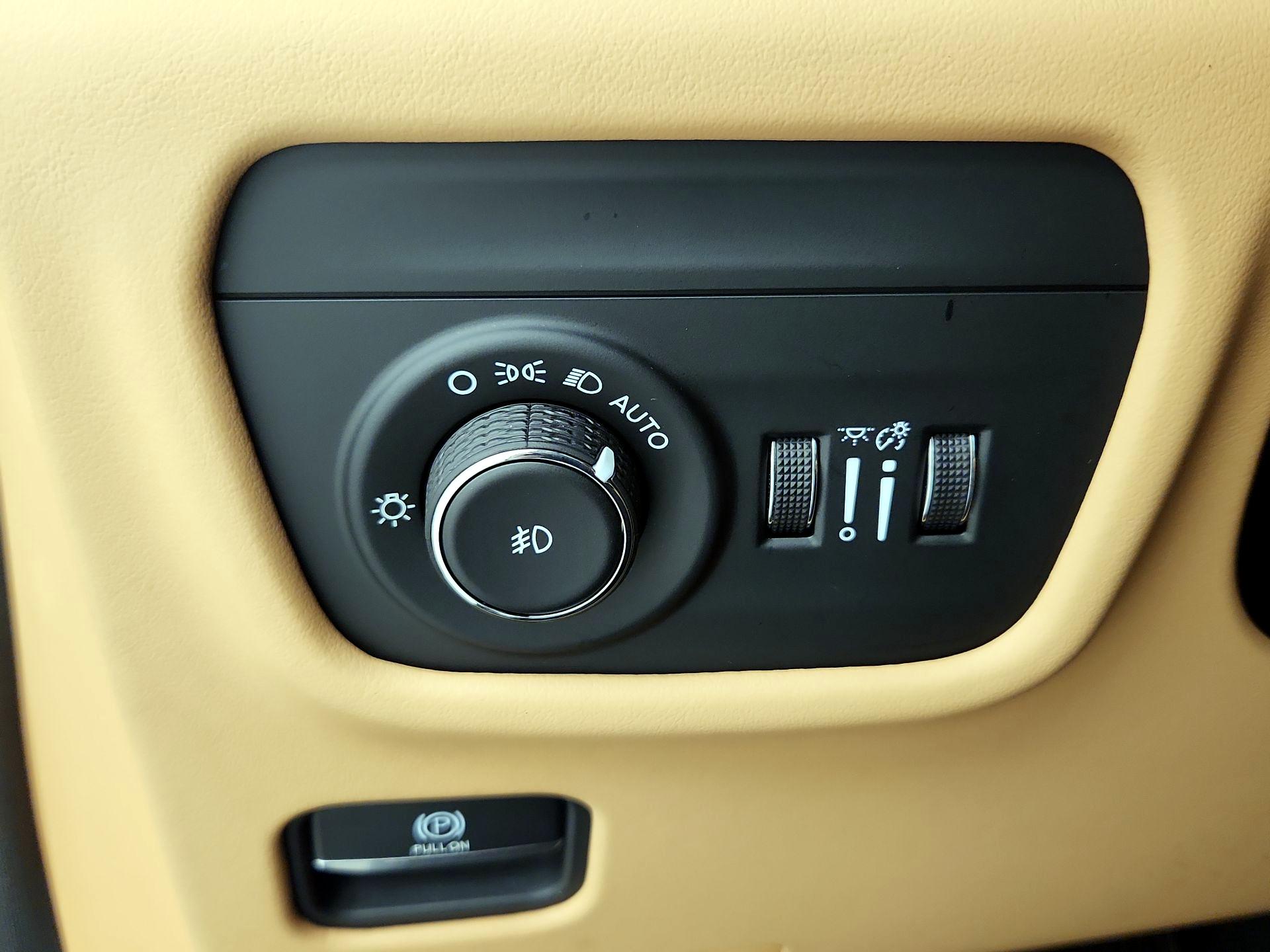 Thumbnail: 2022 Jeep Grand Cherokee - 13