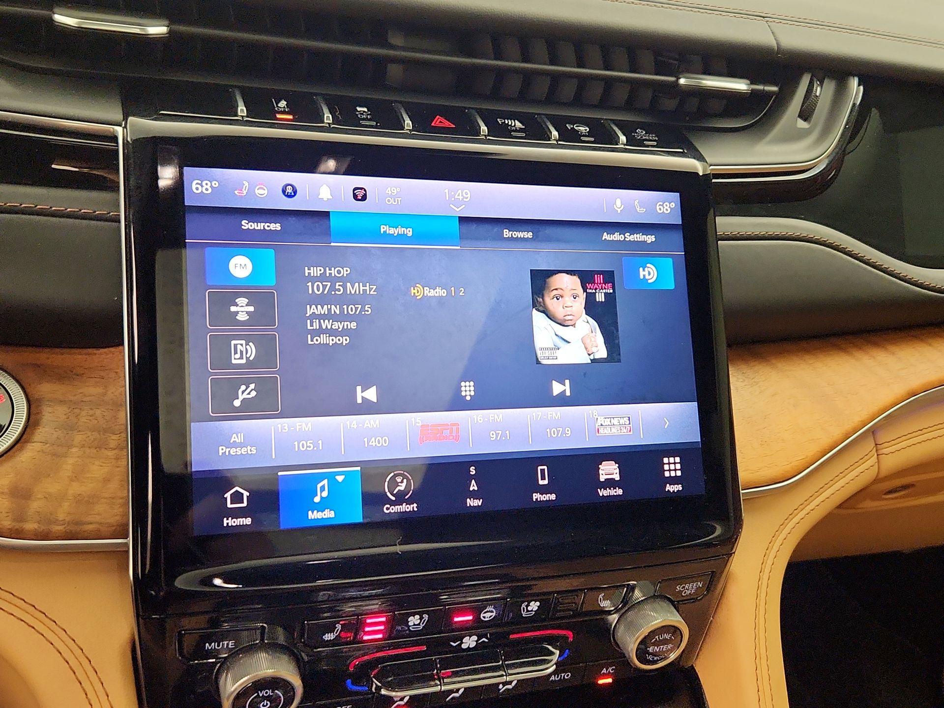 Thumbnail: 2022 Jeep Grand Cherokee - 16