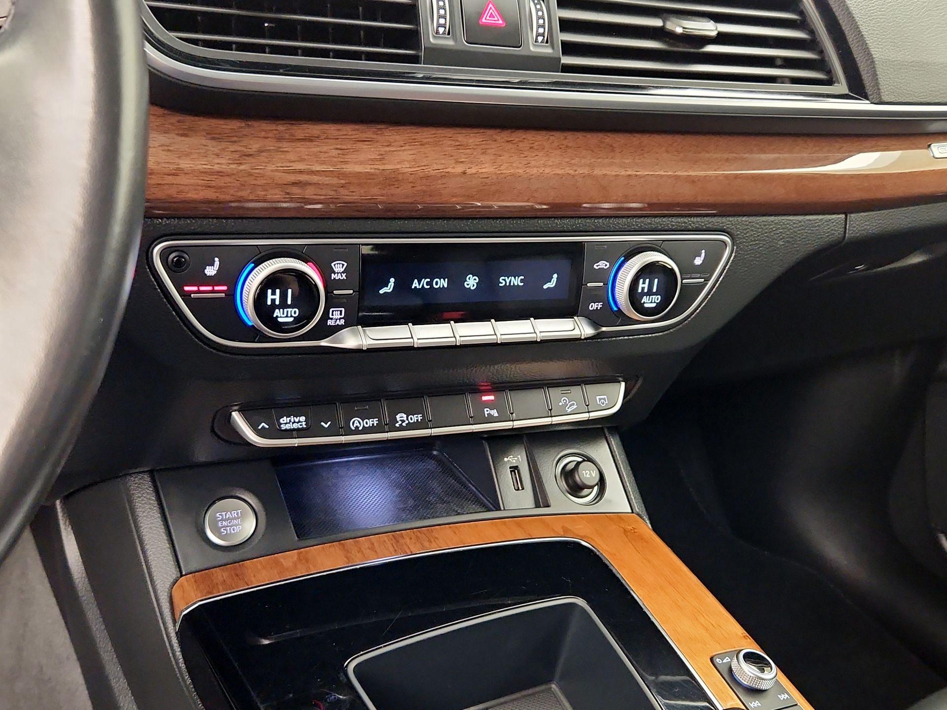 Thumbnail: 2022 Audi Q5 - 16