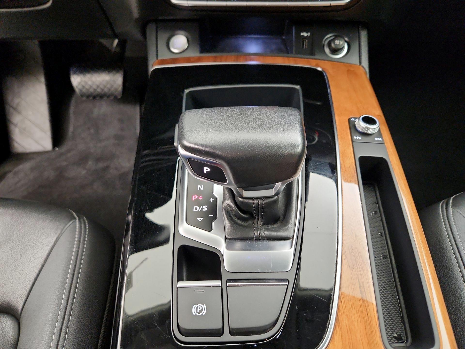 Thumbnail: 2022 Audi Q5 - 17