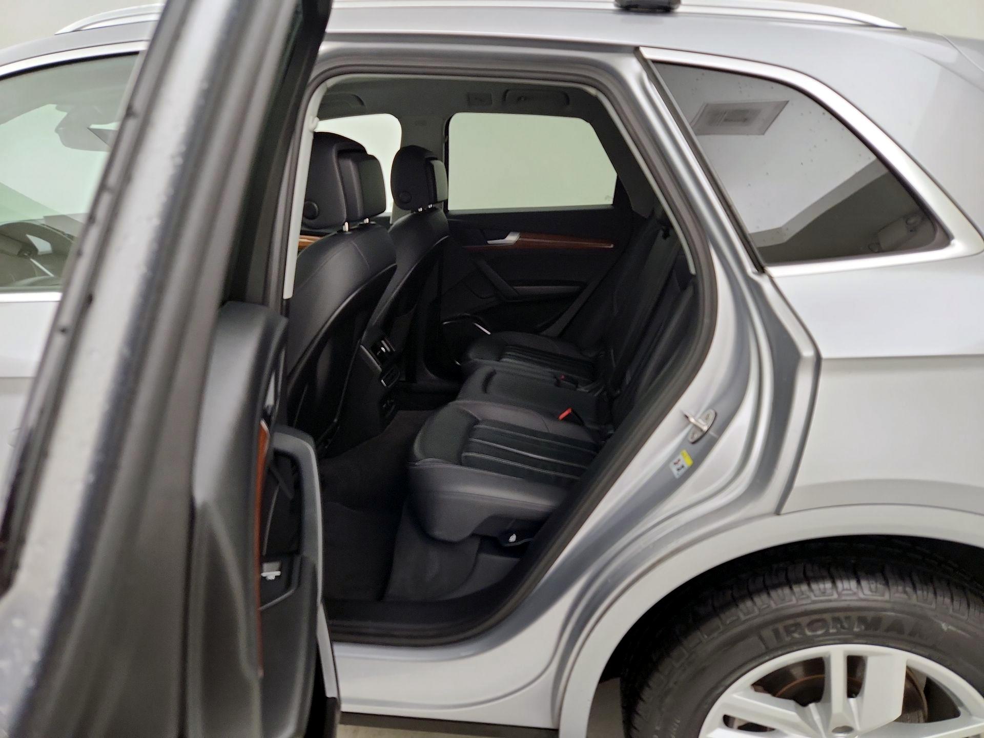 Thumbnail: 2022 Audi Q5 - 19