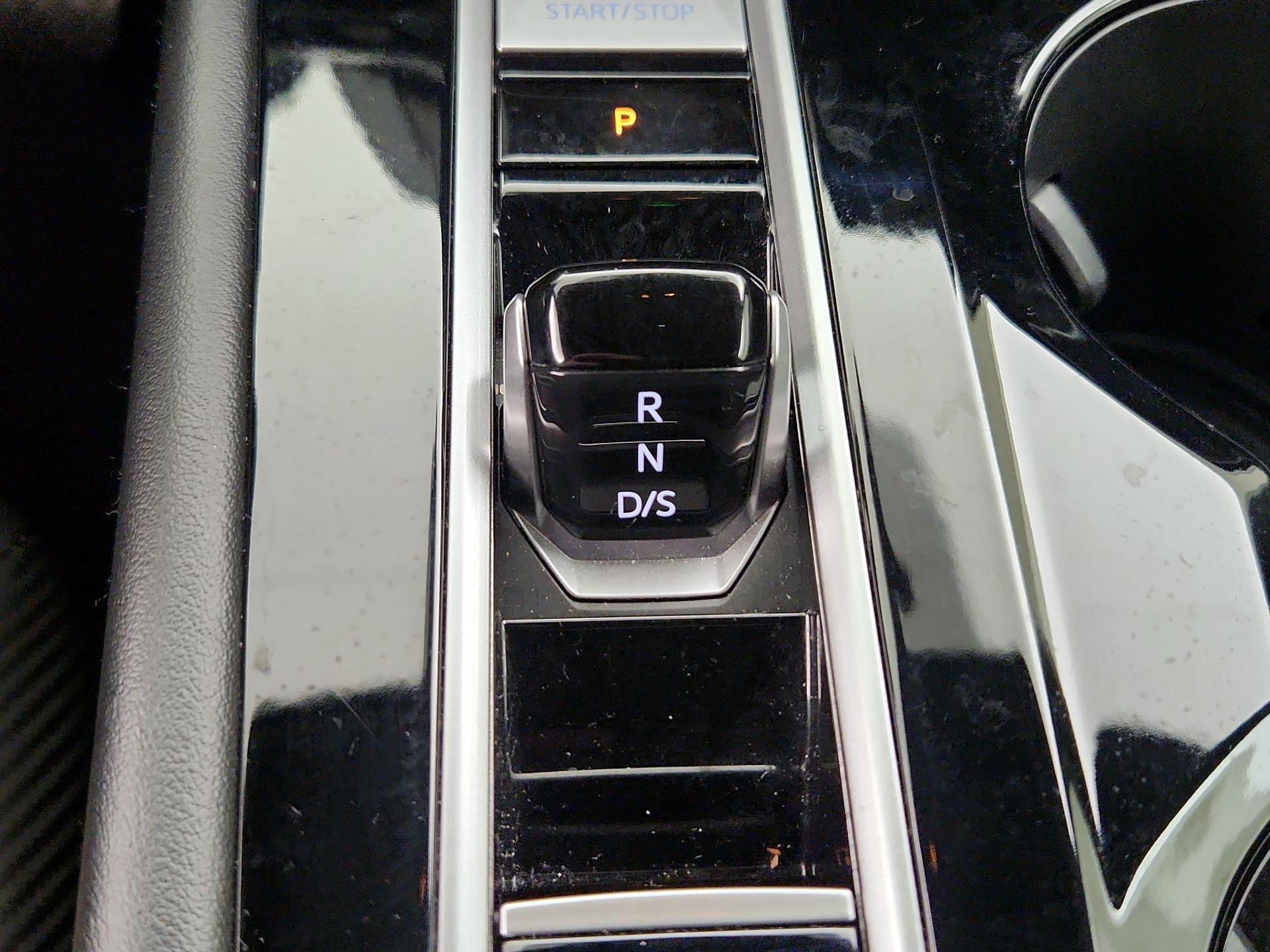 Thumbnail: 2024 Volkswagen Atlas - 17