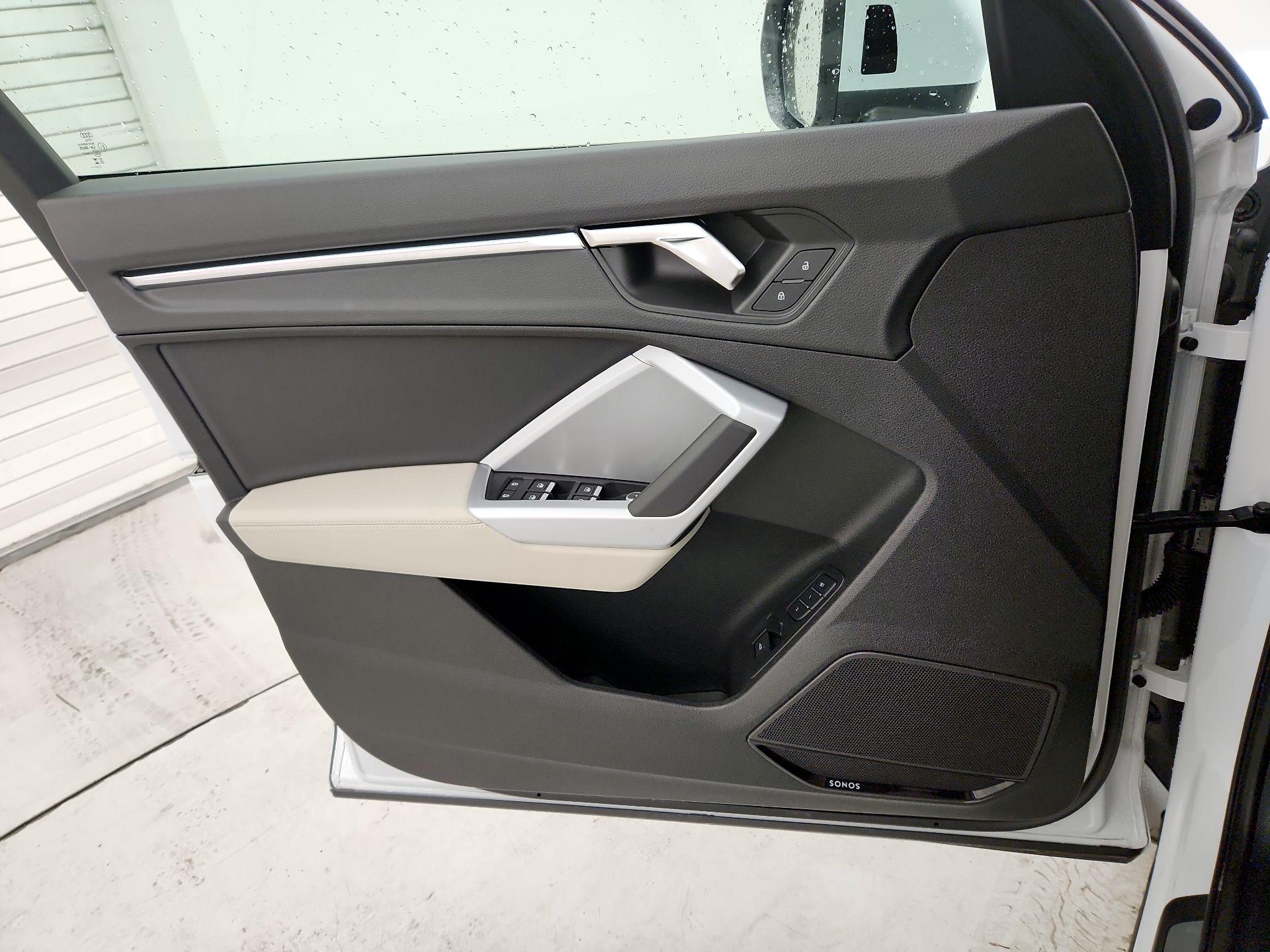 Thumbnail: 2024 Audi Q3 - 12