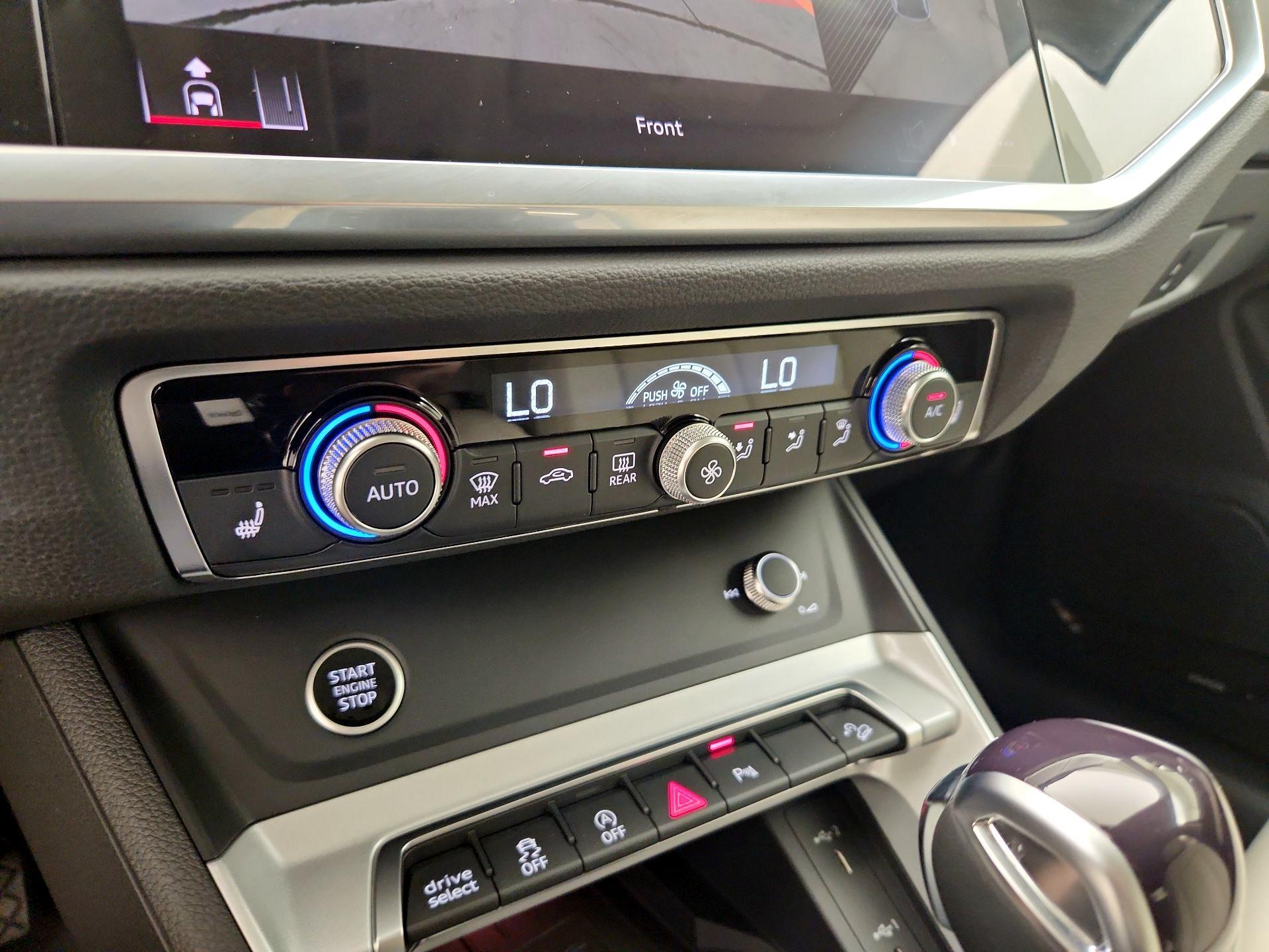 Thumbnail: 2024 Audi Q3 - 17