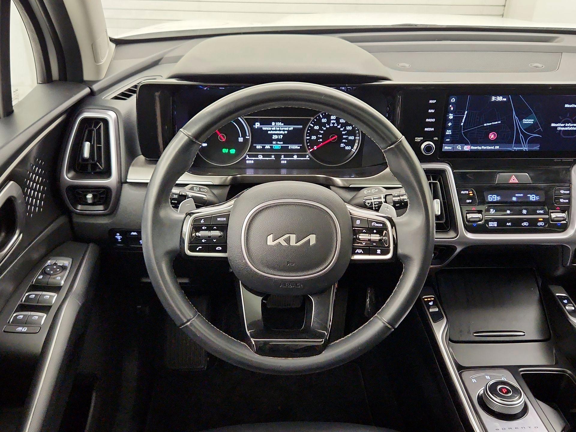 Thumbnail: 2023 Kia Sorento - 10