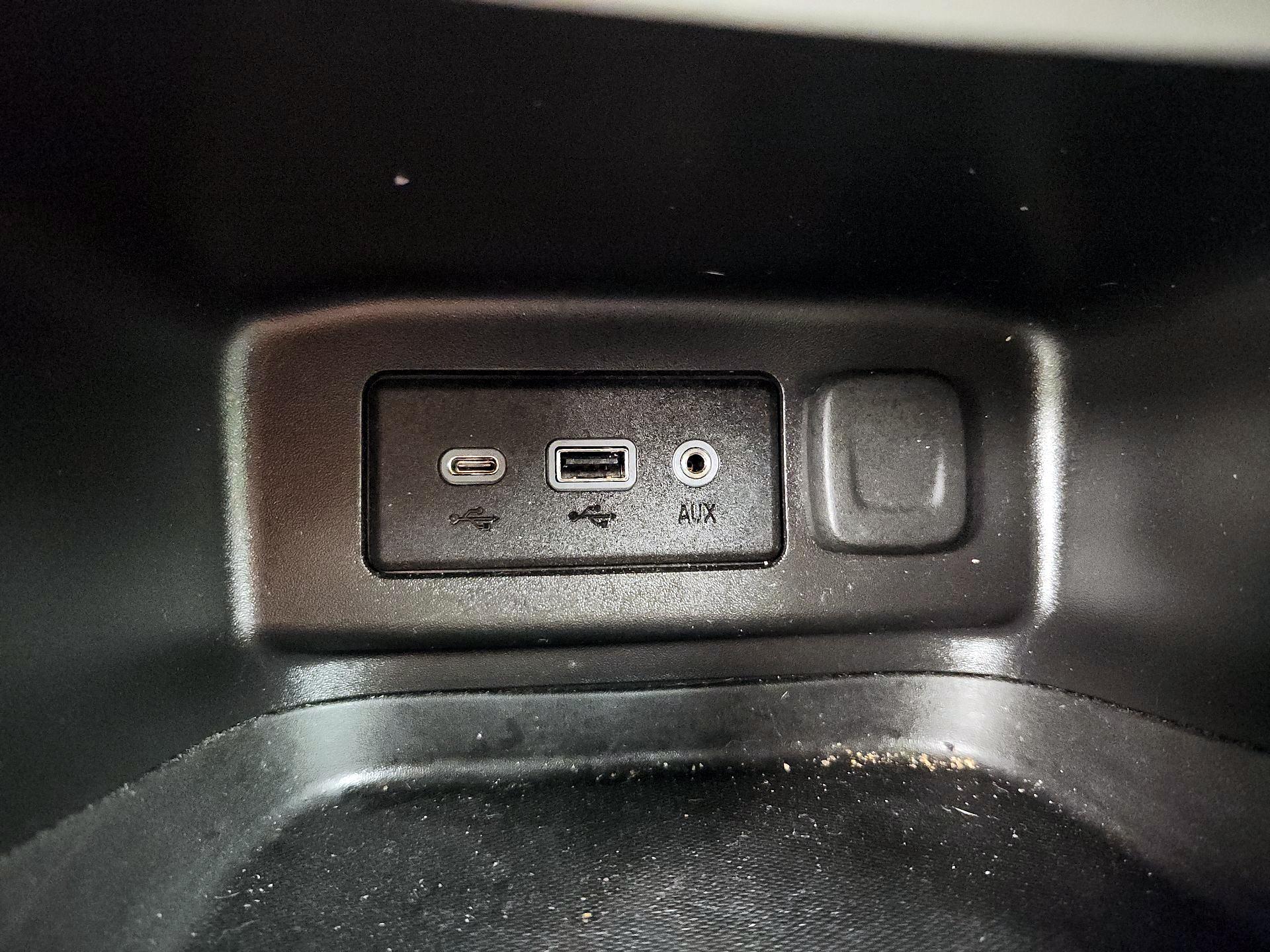 Thumbnail: 2023 Chevrolet Equinox - 18