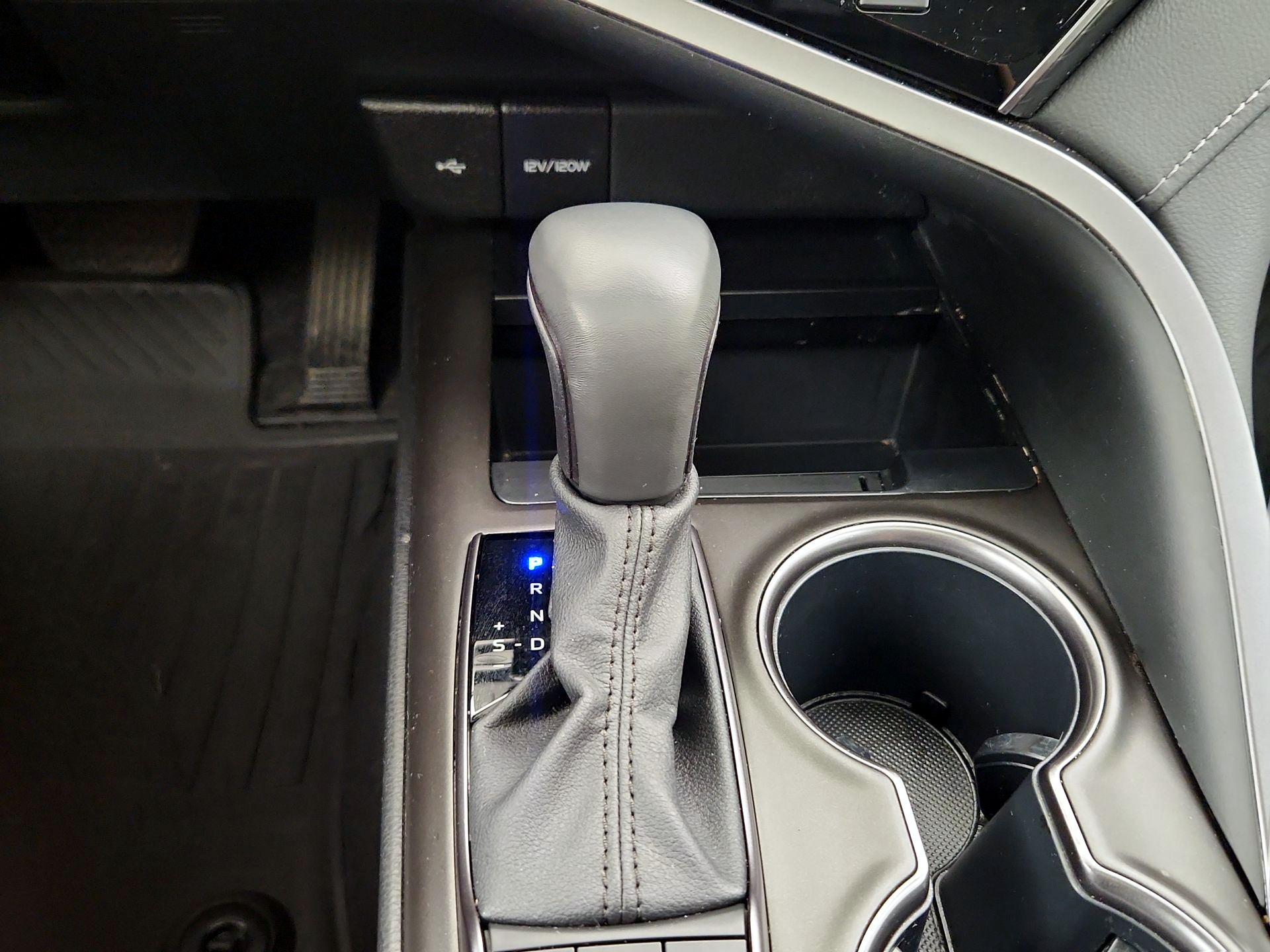 Thumbnail: 2024 Toyota Camry - 17