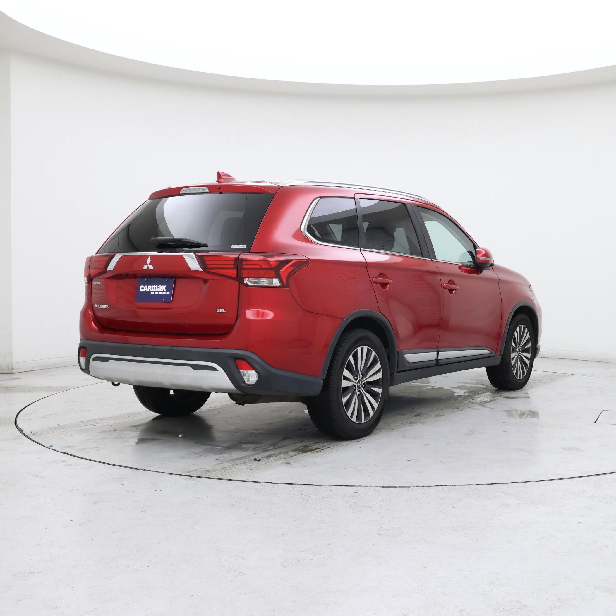 Thumbnail: 2020 Mitsubishi Outlander - 8