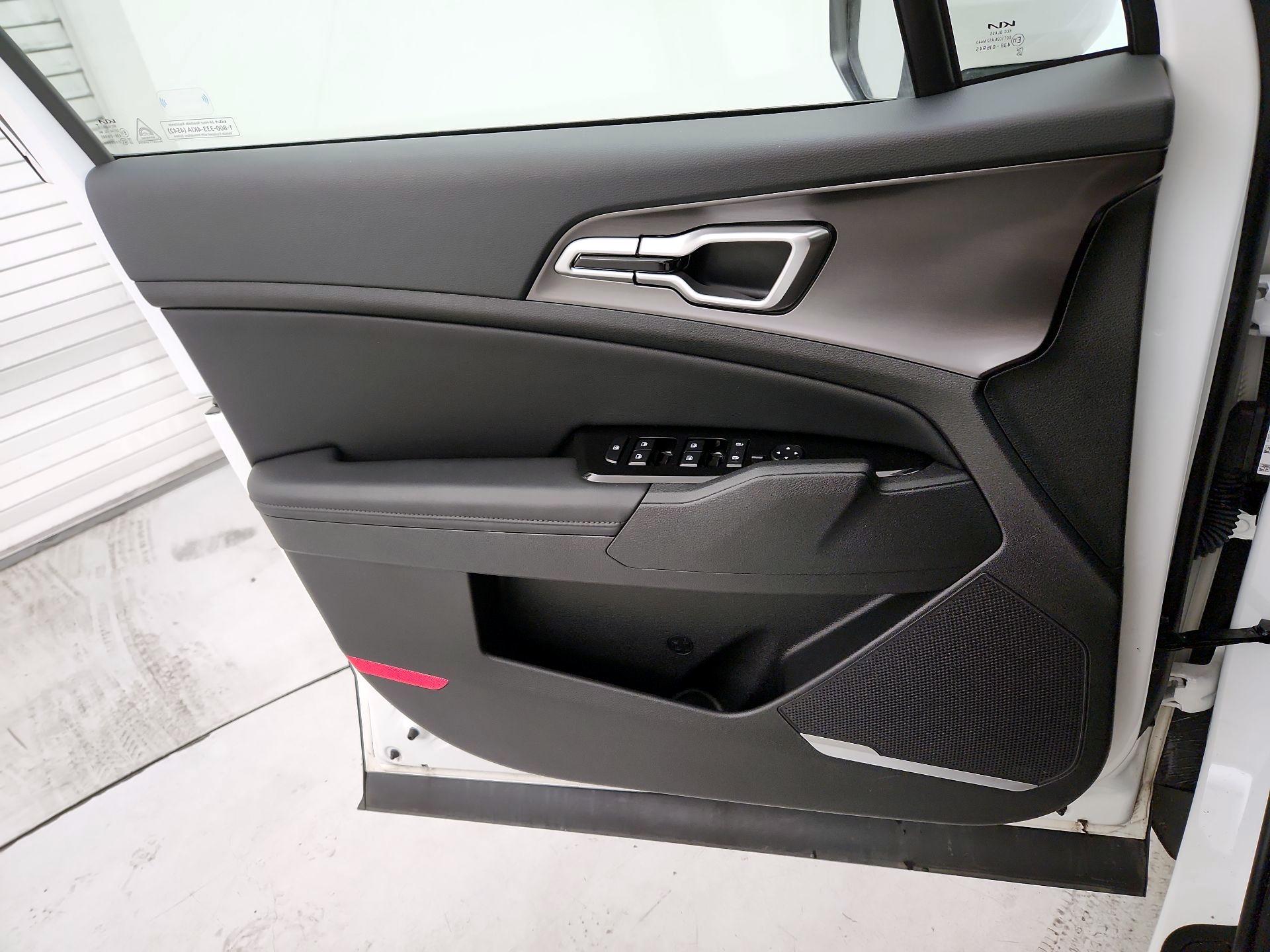 Thumbnail: 2024 Kia Sportage - 12