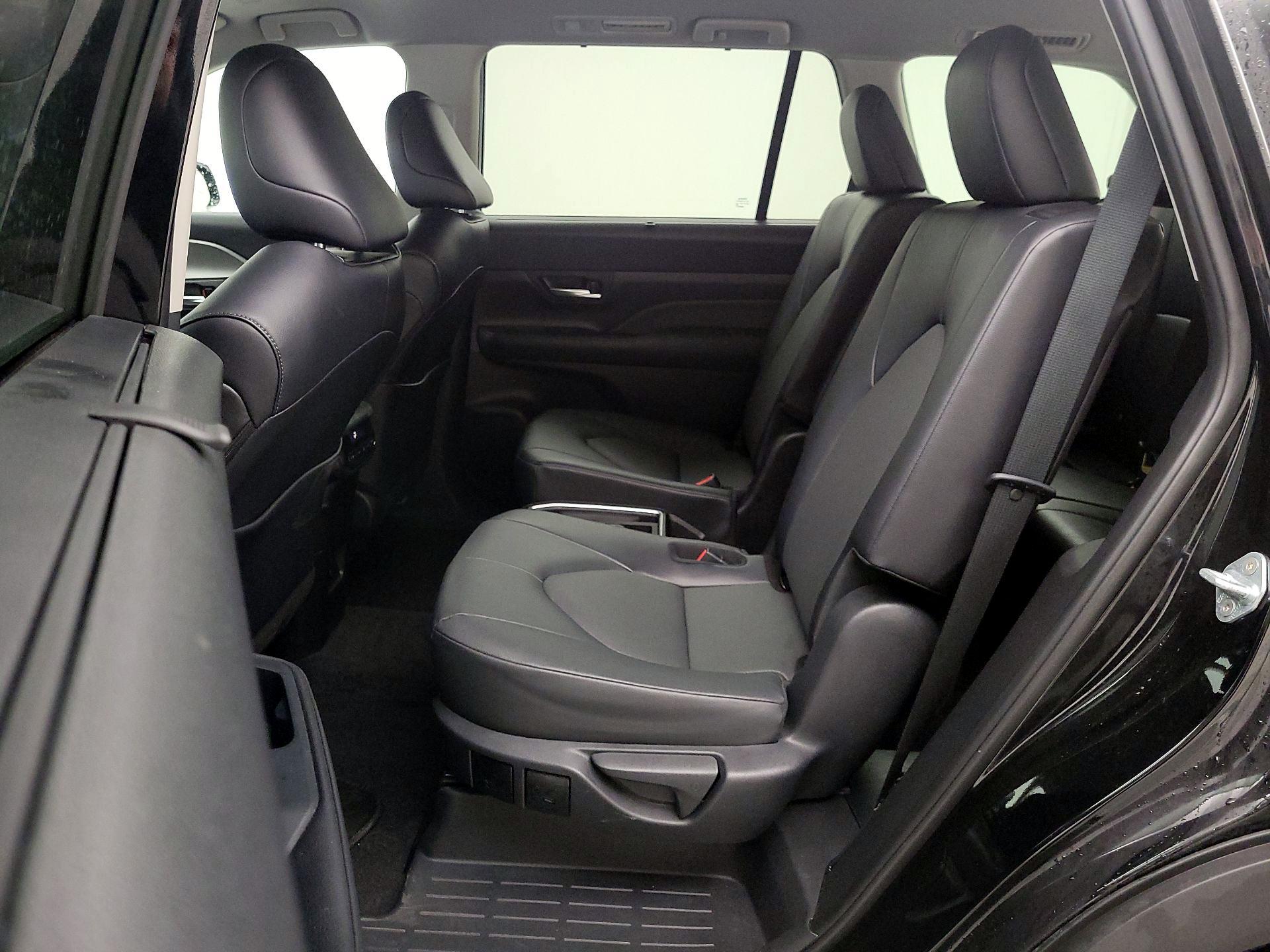 Thumbnail: 2025 Toyota Grand Highlander - 20