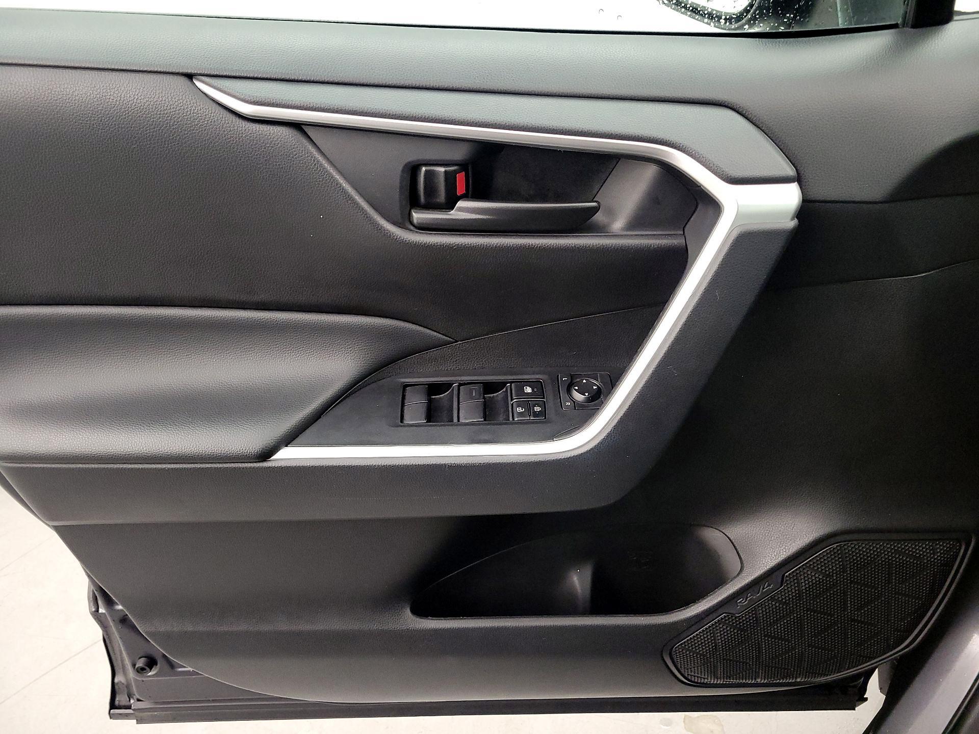 Thumbnail: 2024 Toyota RAV4 - 12