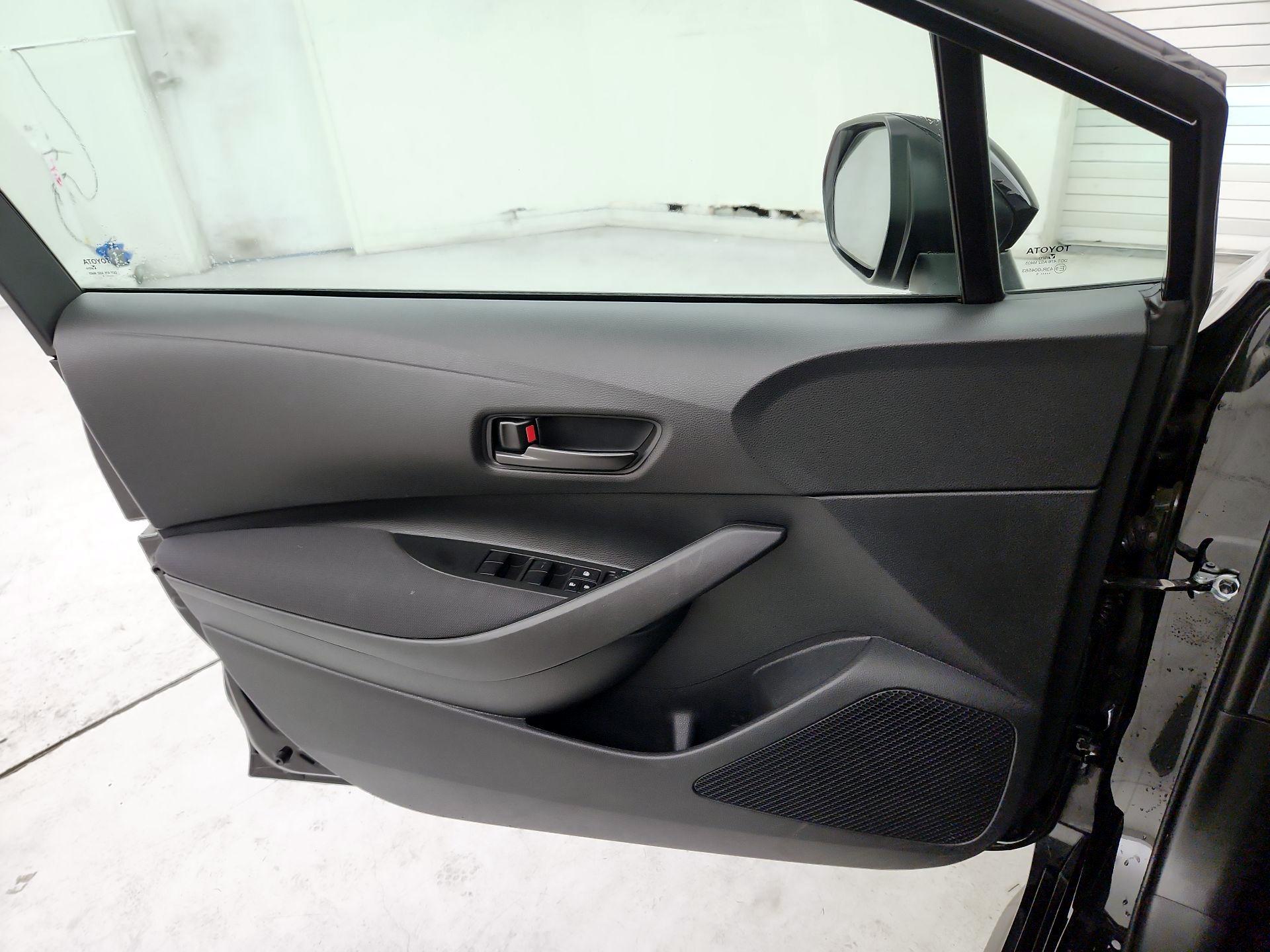 Thumbnail: 2025 Toyota Corolla - 12