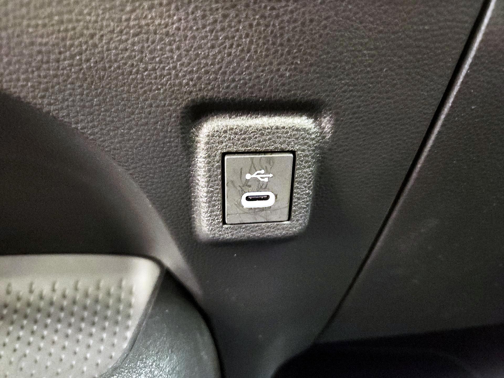 Thumbnail: 2025 Toyota Corolla - 18