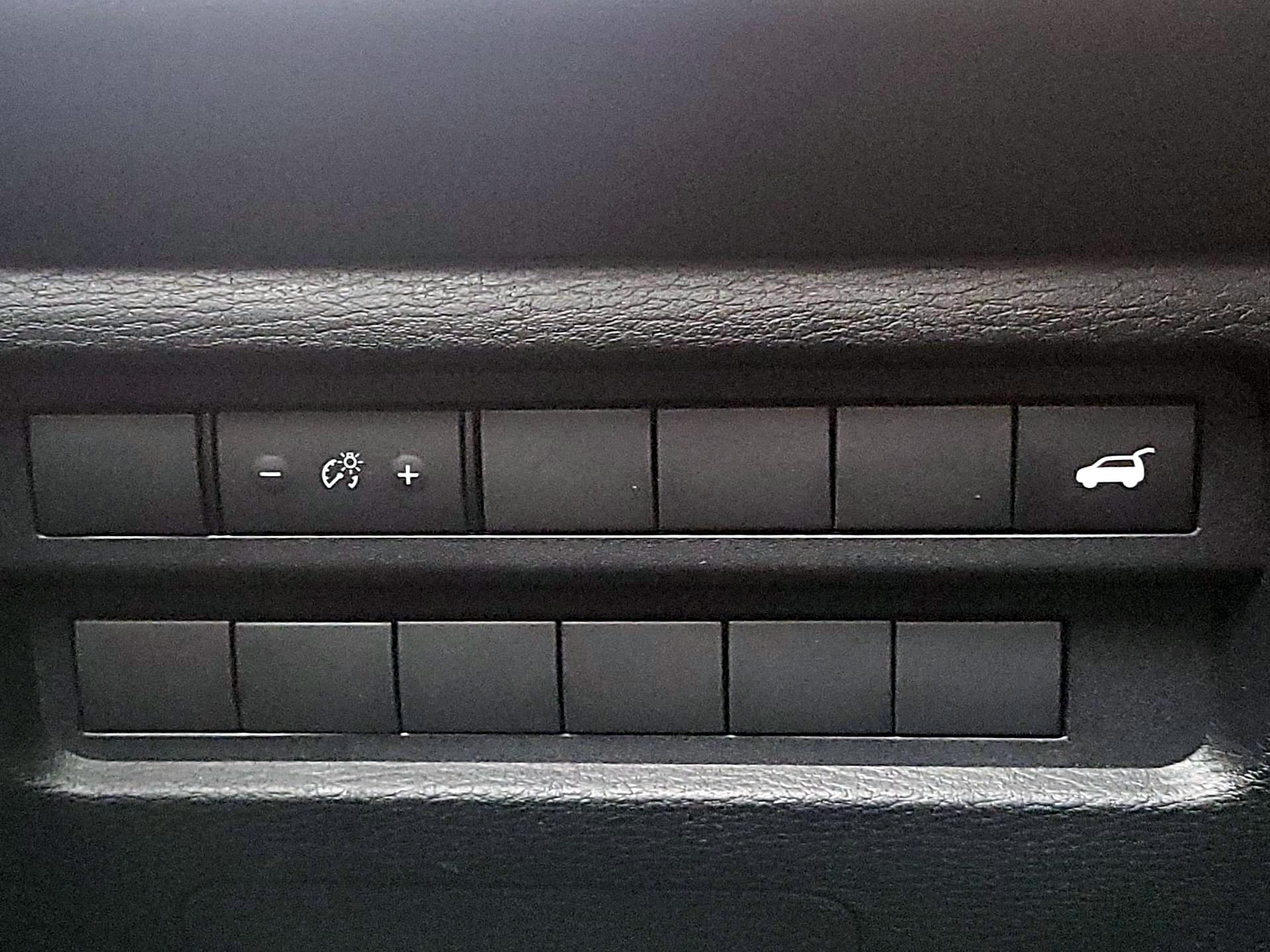 Thumbnail: 2024 Mitsubishi Outlander - 13