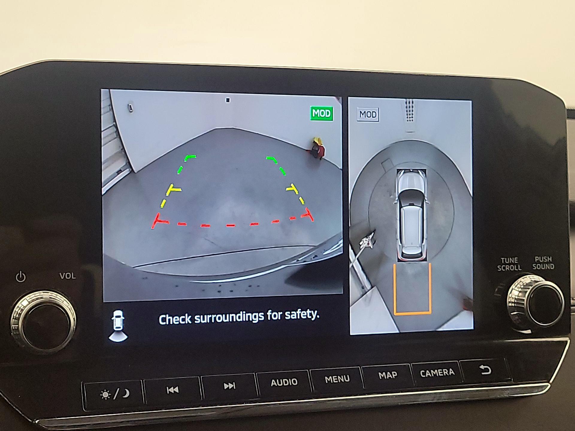 Thumbnail: 2024 Mitsubishi Outlander - 15