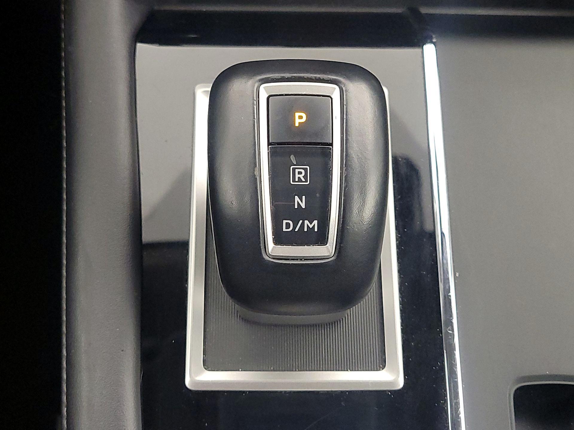 Thumbnail: 2024 Mitsubishi Outlander - 18