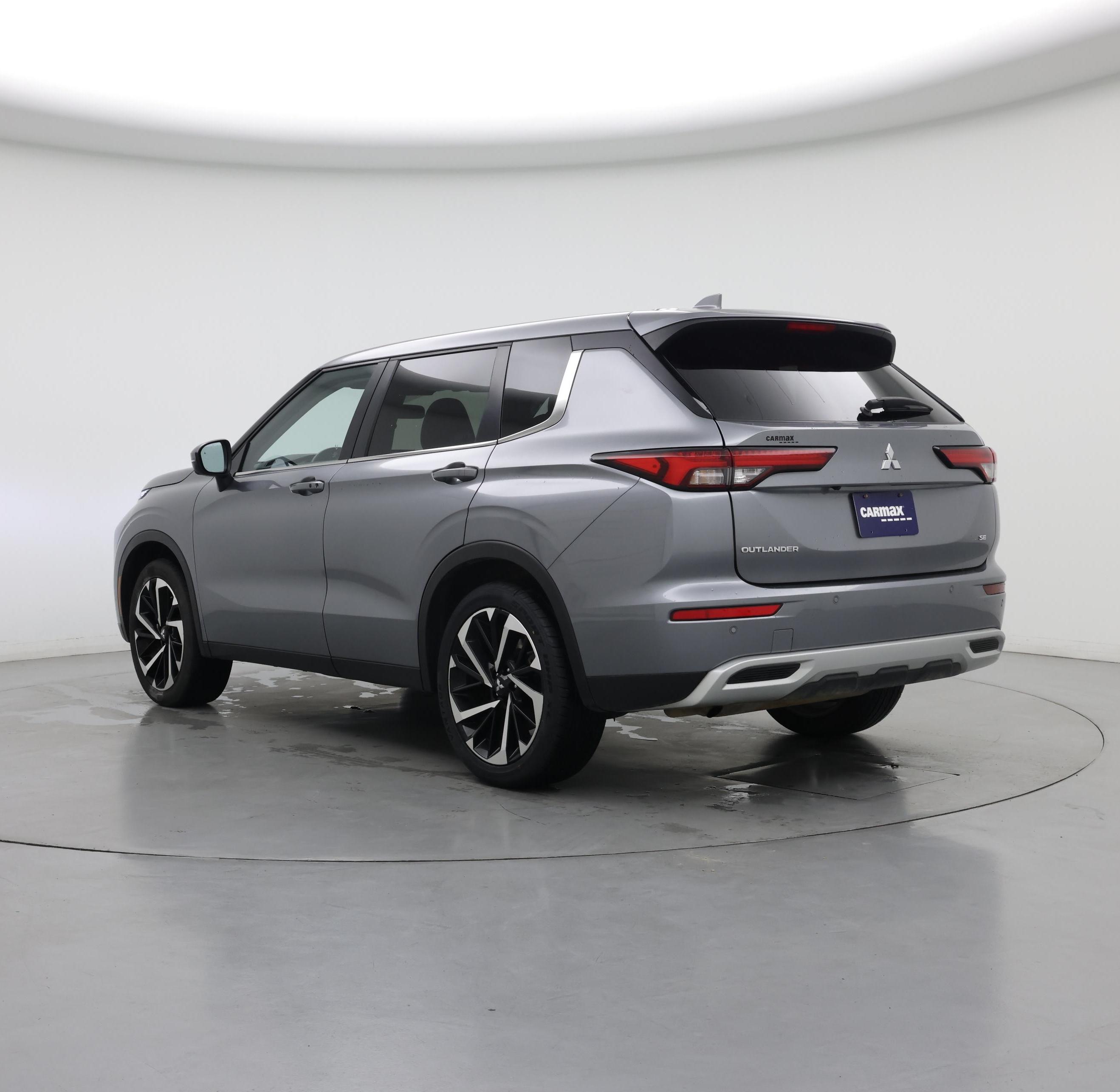 Thumbnail: 2024 Mitsubishi Outlander - 2