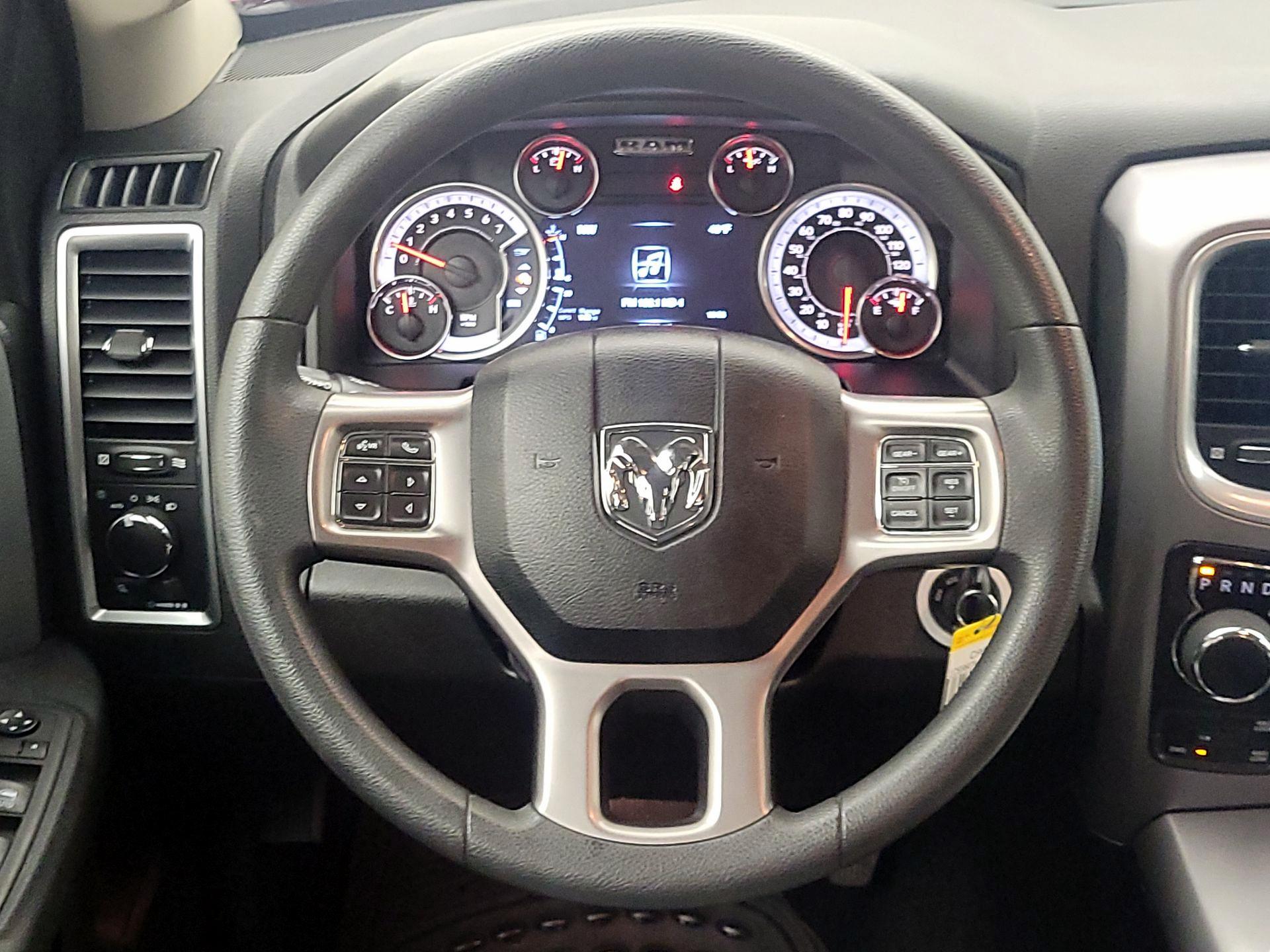 Thumbnail: 2023 RAM 1500 Classic - 10