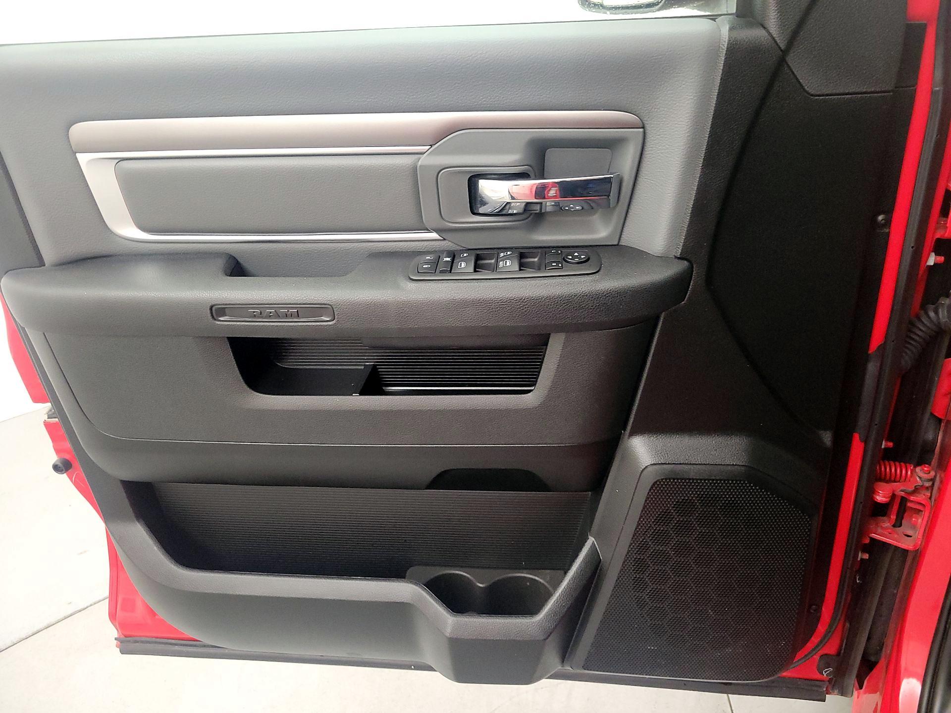 Thumbnail: 2023 RAM 1500 Classic - 12