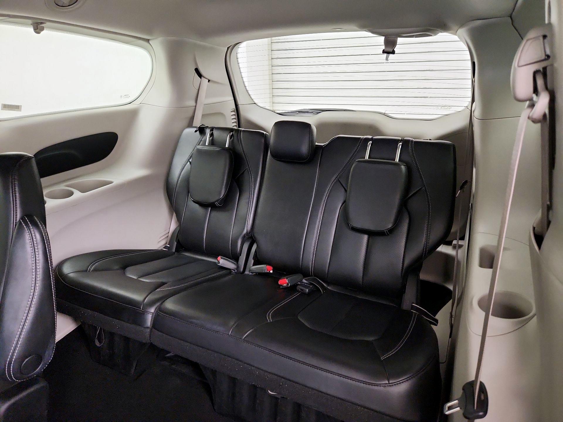 Thumbnail: 2023 Chrysler Pacifica - 20