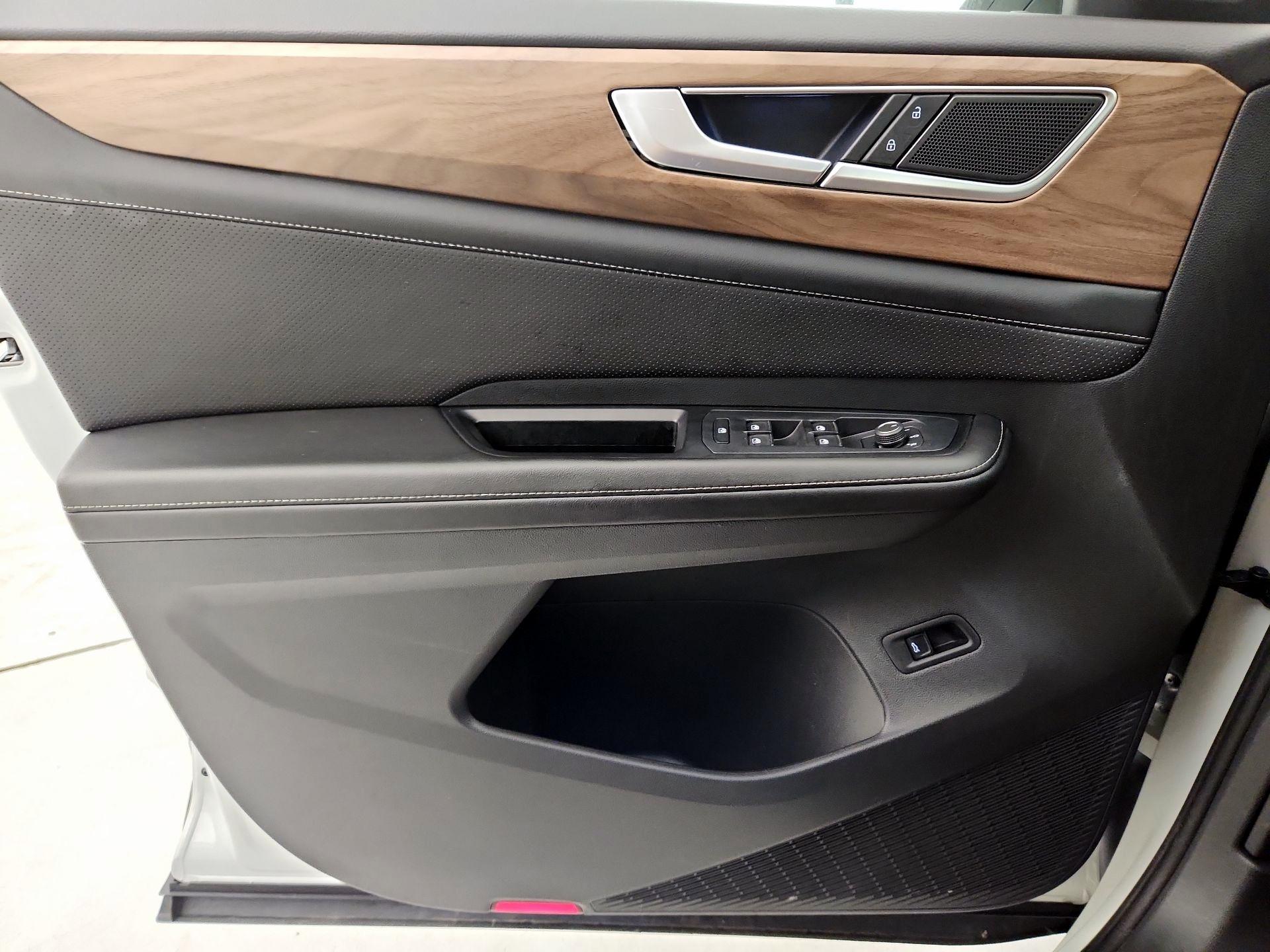 Thumbnail: 2024 Volkswagen Atlas - 12