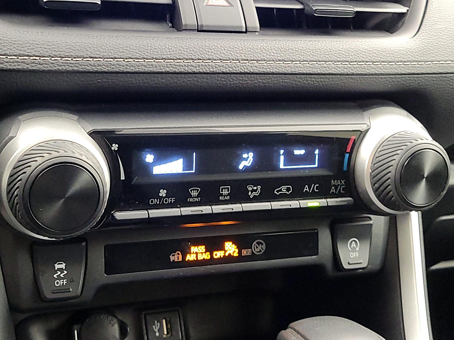 Thumbnail: 2024 Toyota RAV4 - 17