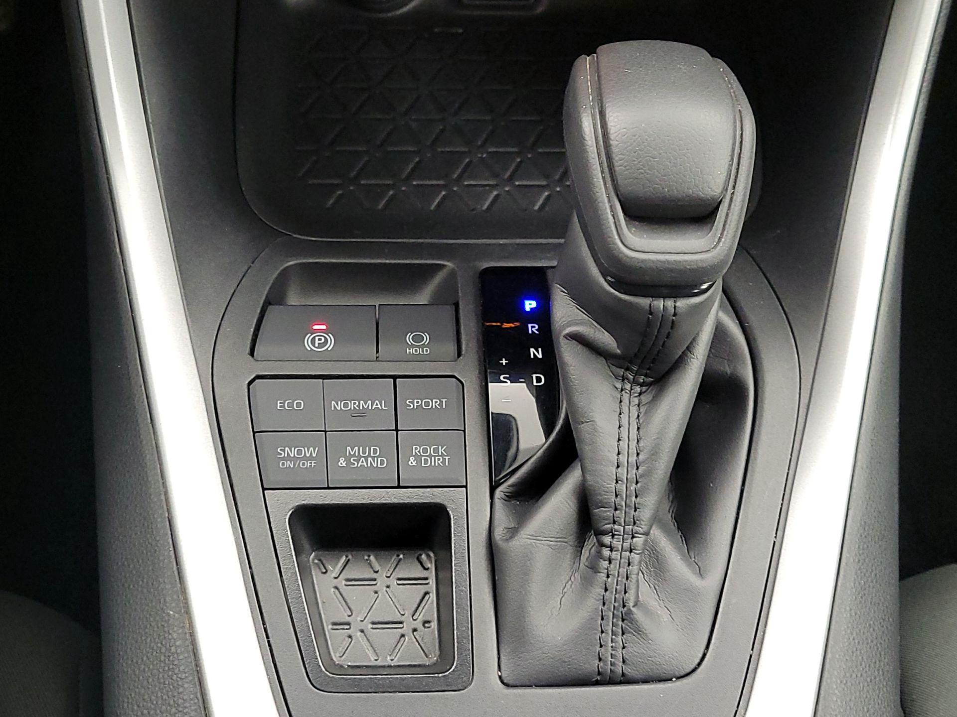 Thumbnail: 2024 Toyota RAV4 - 18