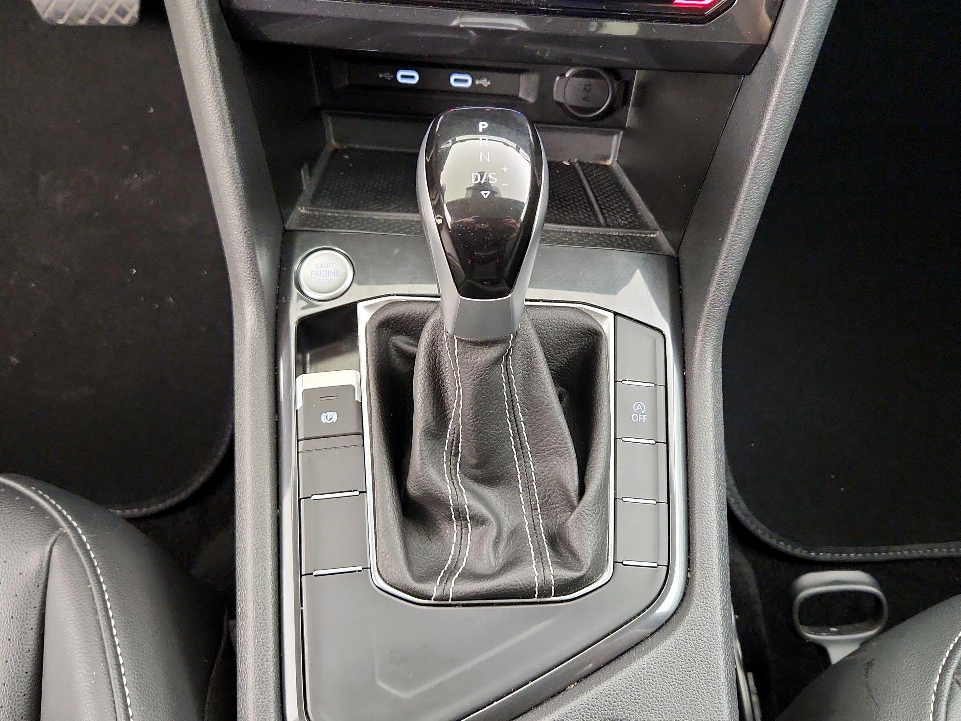 Thumbnail: 2024 Volkswagen Tiguan - 17