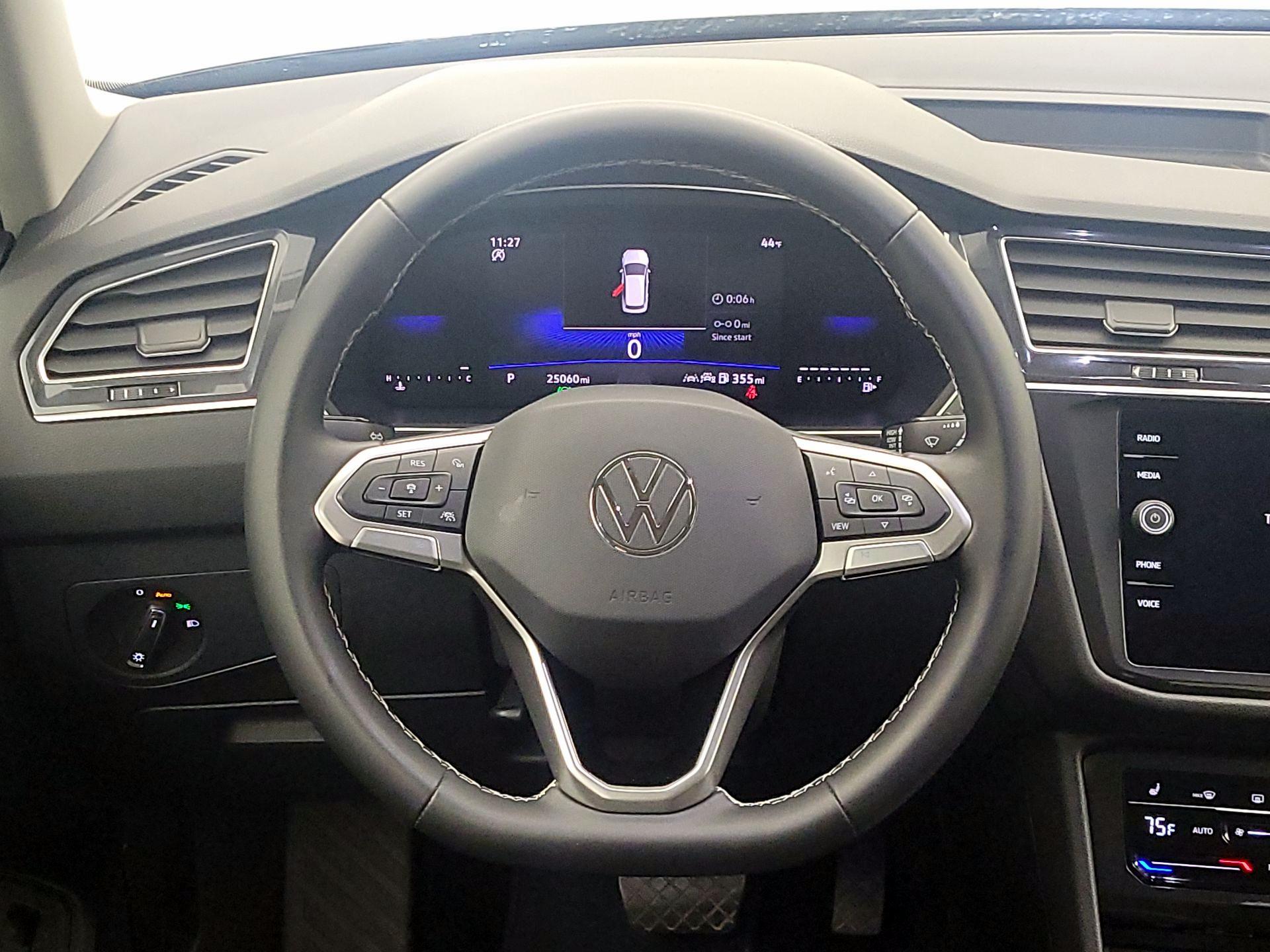 Thumbnail: 2024 Volkswagen Tiguan - 10