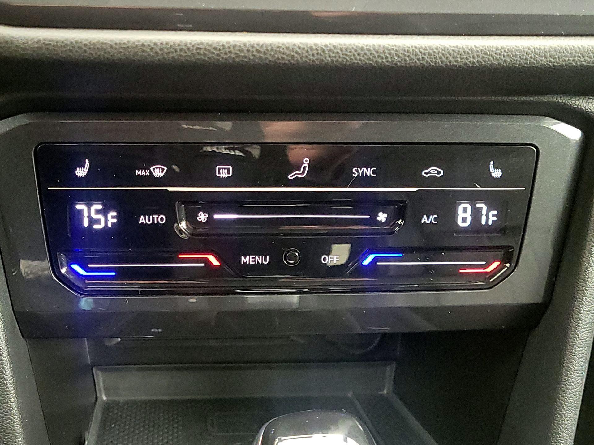 Thumbnail: 2024 Volkswagen Tiguan - 17