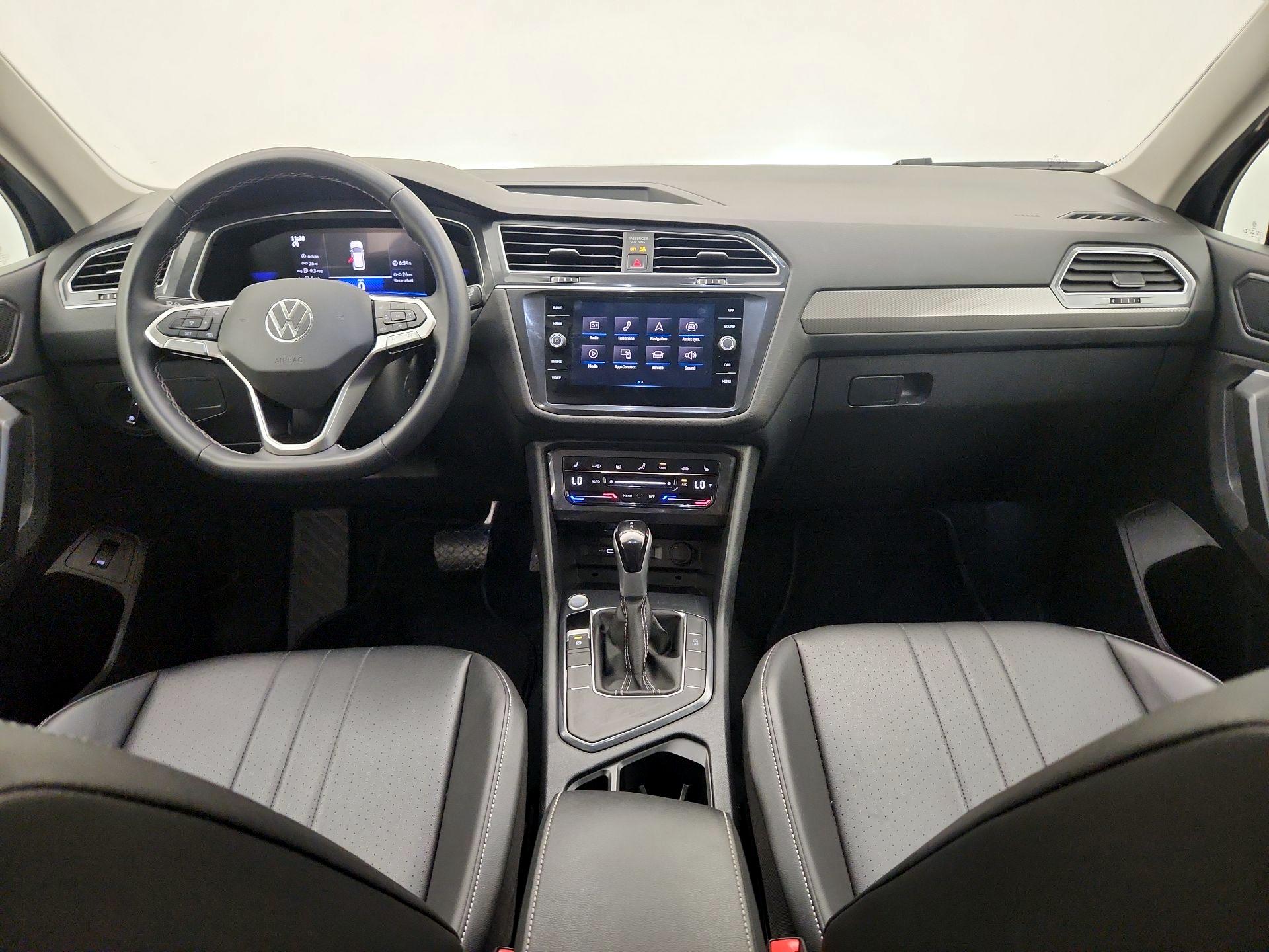 Thumbnail: 2024 Volkswagen Tiguan - 9