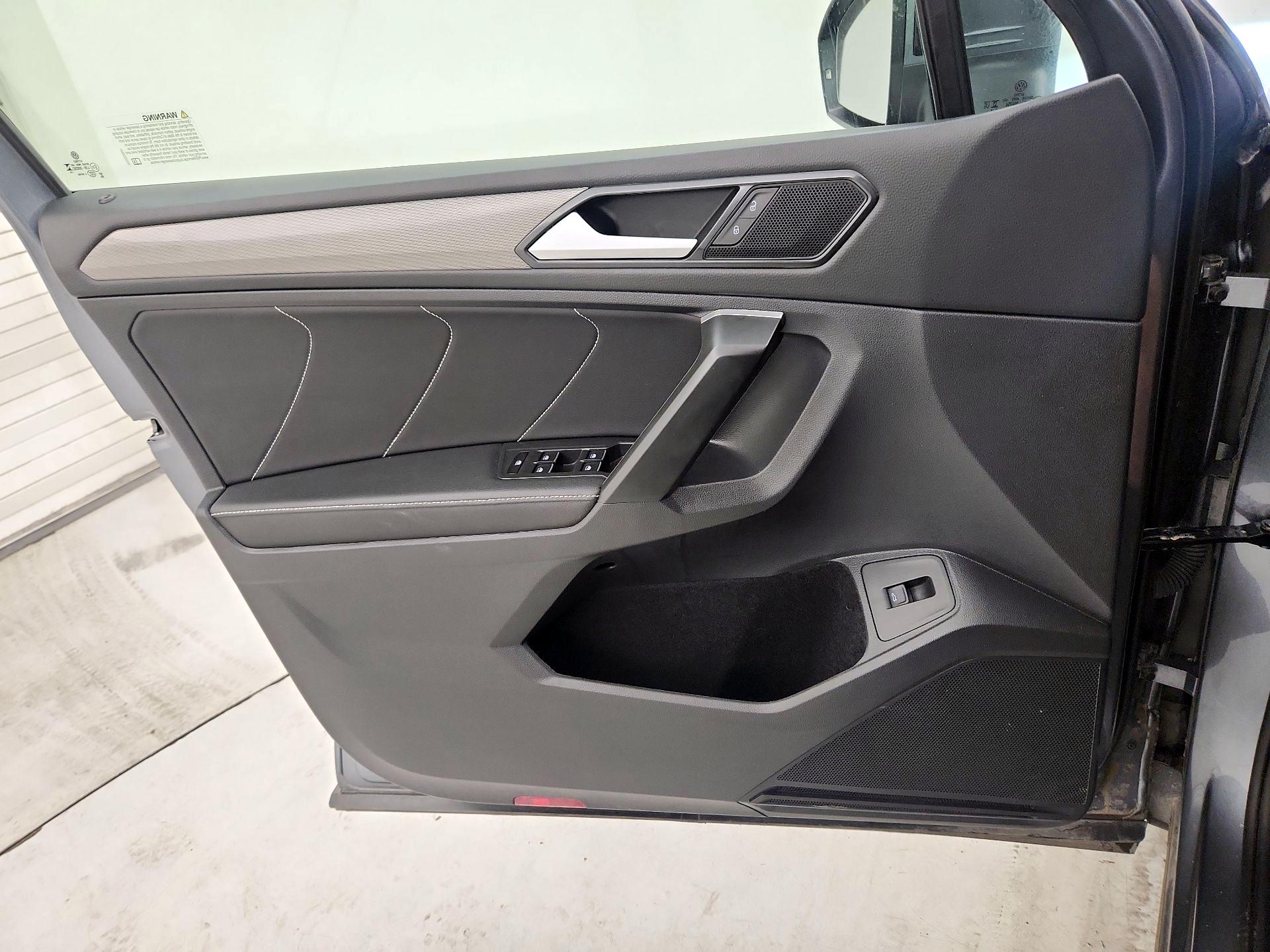 Thumbnail: 2024 Volkswagen Tiguan - 12