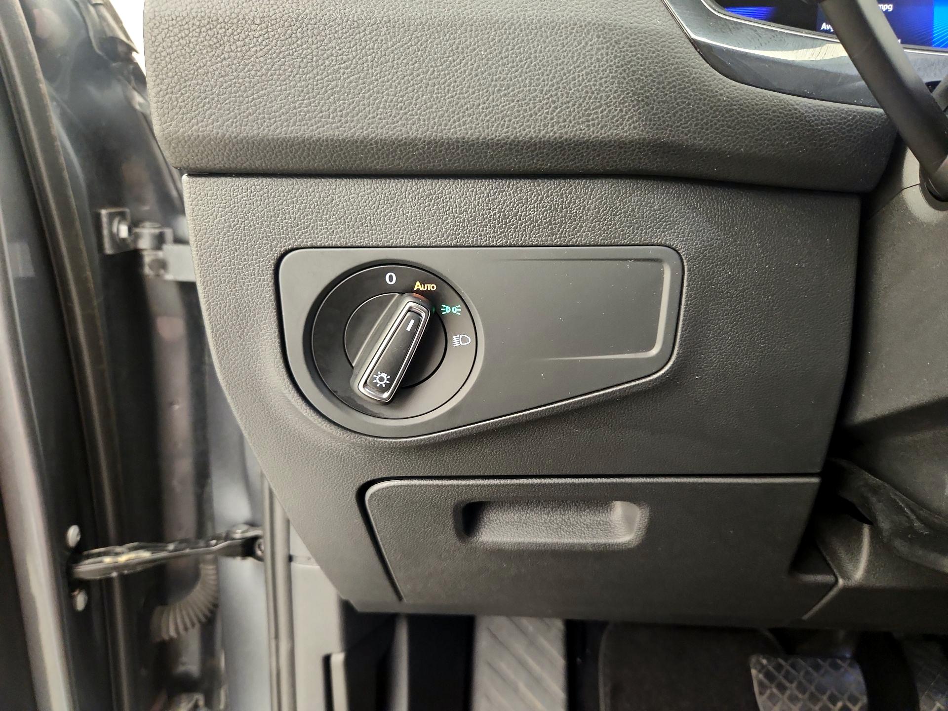 Thumbnail: 2024 Volkswagen Tiguan - 13