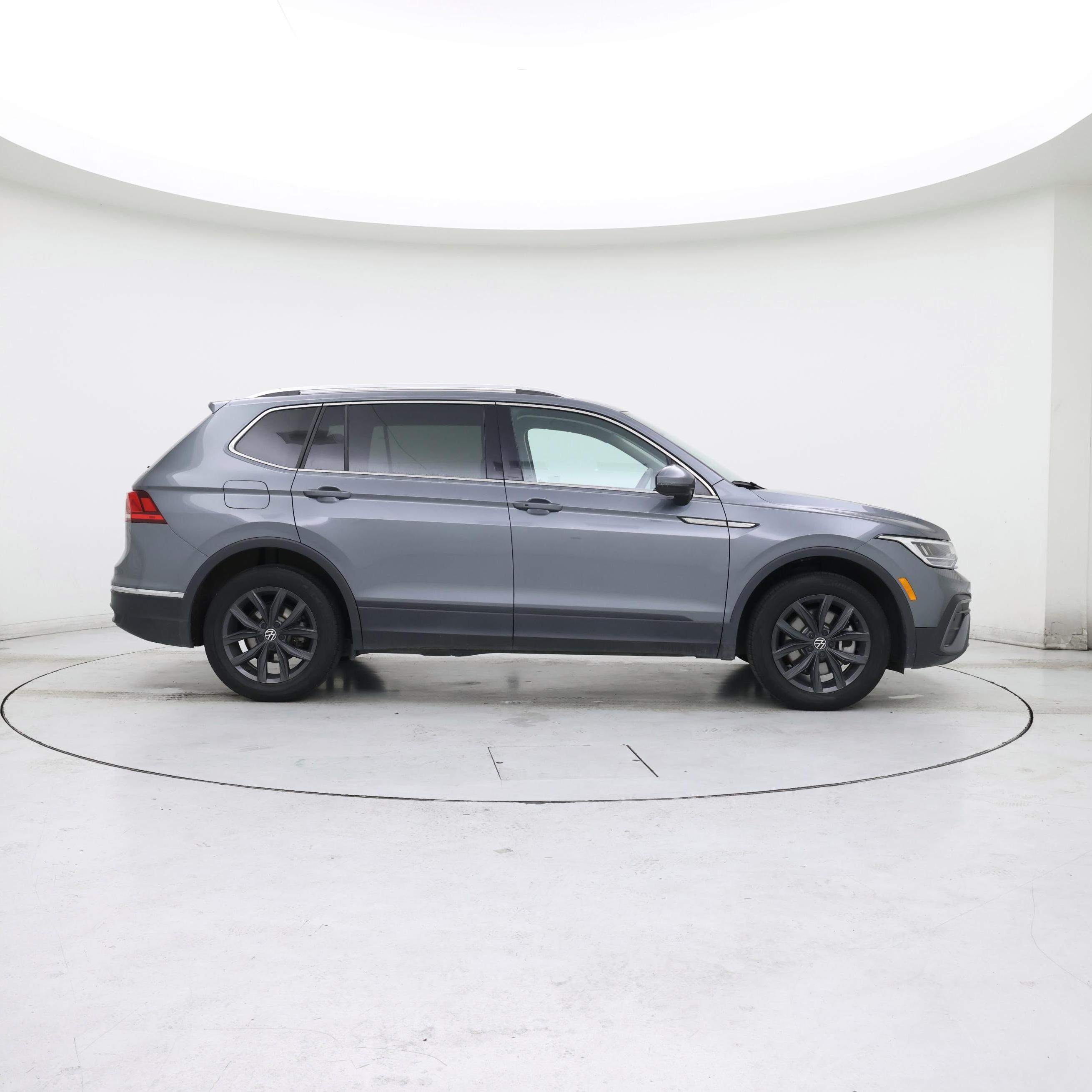 Thumbnail: 2024 Volkswagen Tiguan - 7