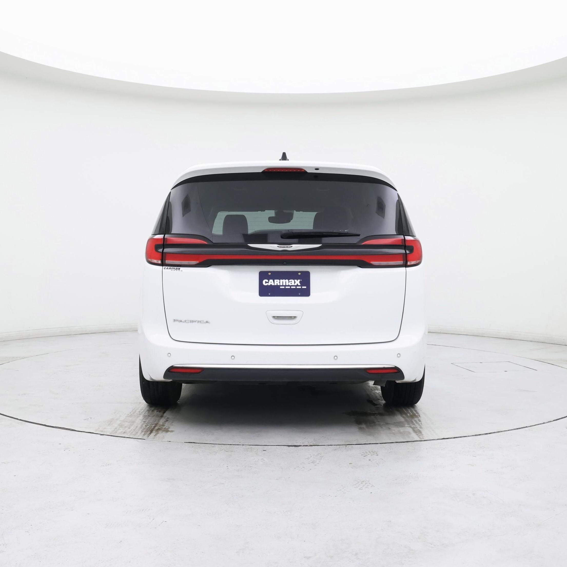 Thumbnail: 2023 Chrysler Pacifica - 6