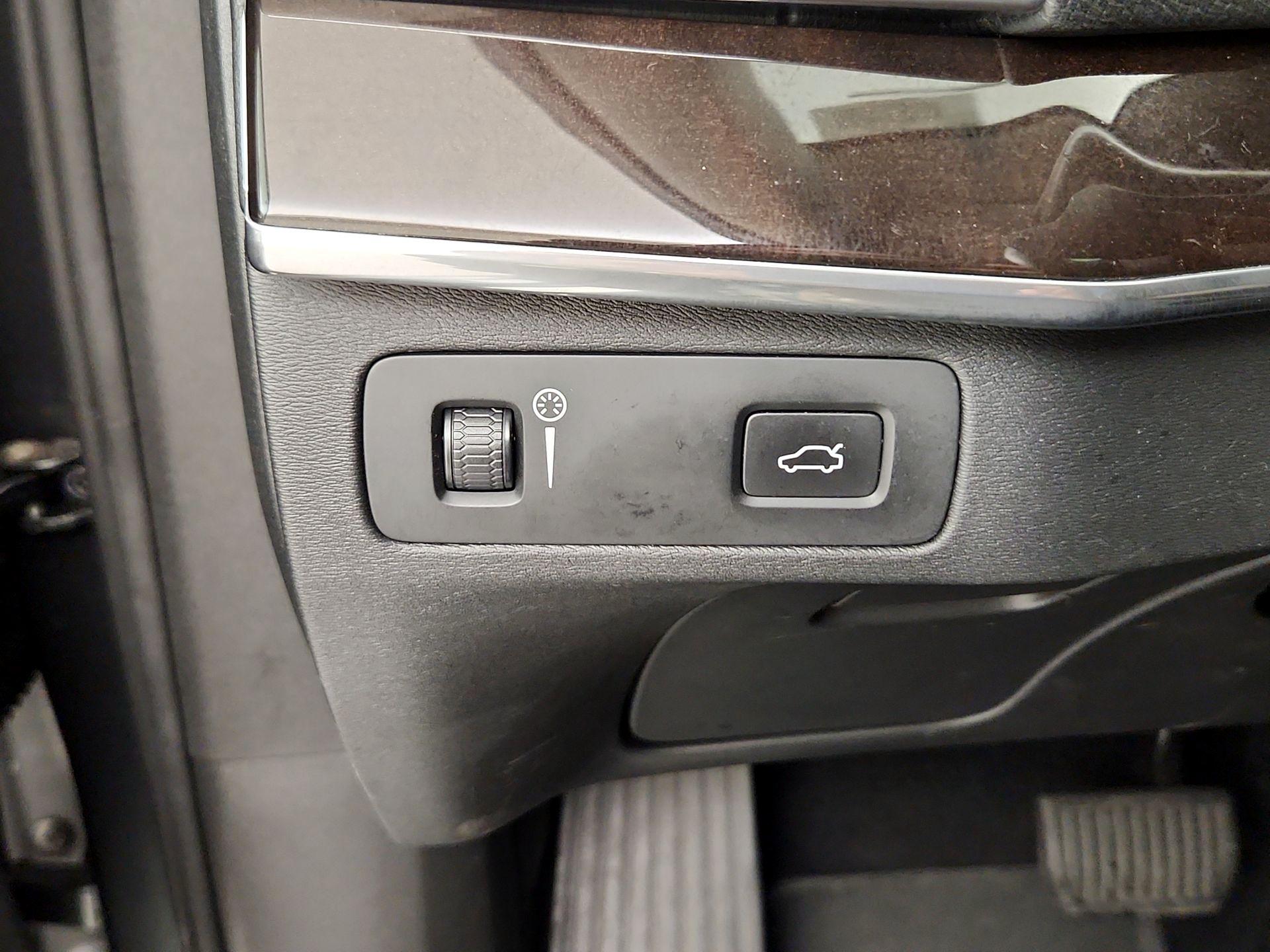 Thumbnail: 2019 Volvo XC90 - 13