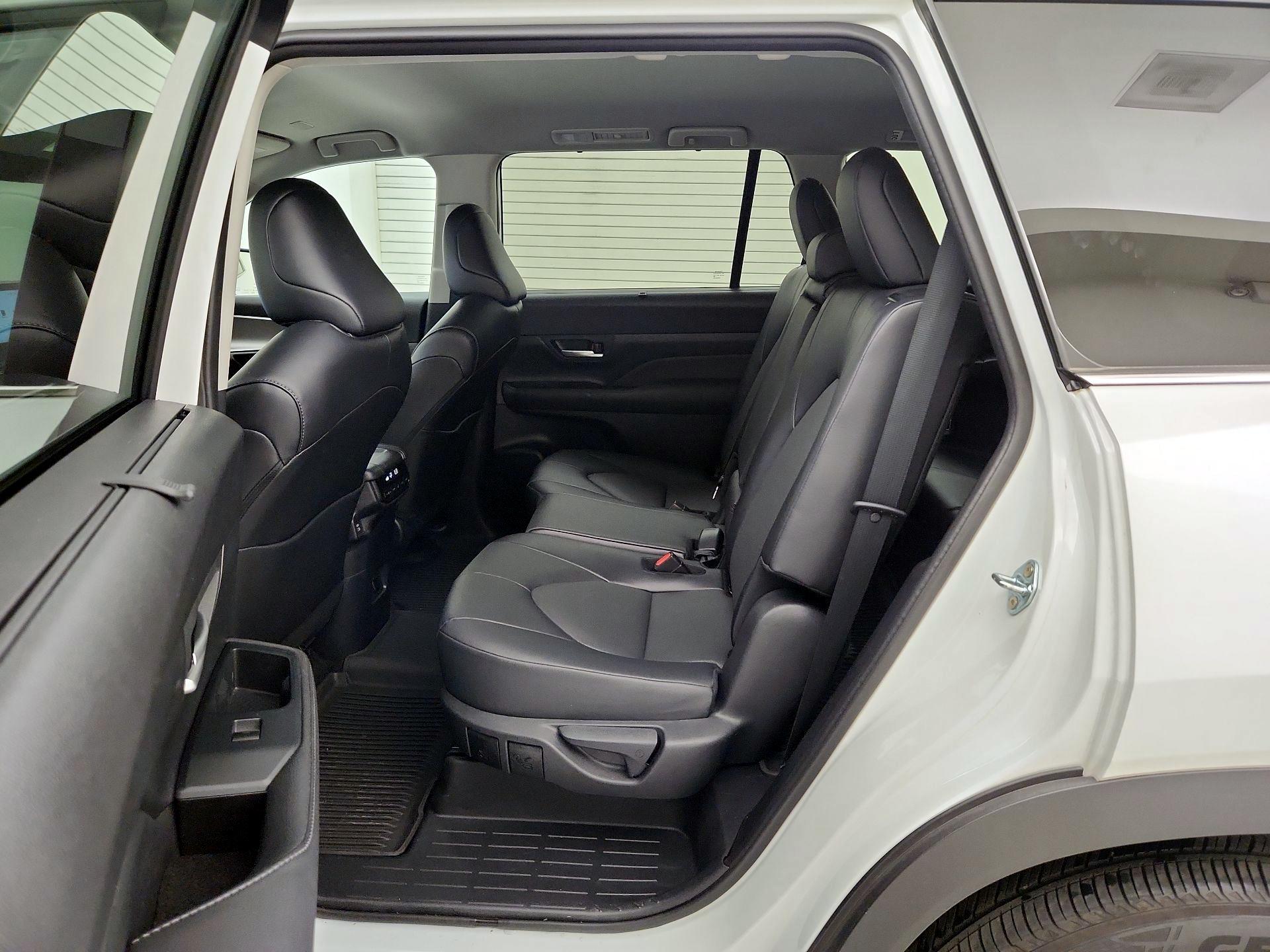 Thumbnail: 2024 Toyota Grand Highlander - 19