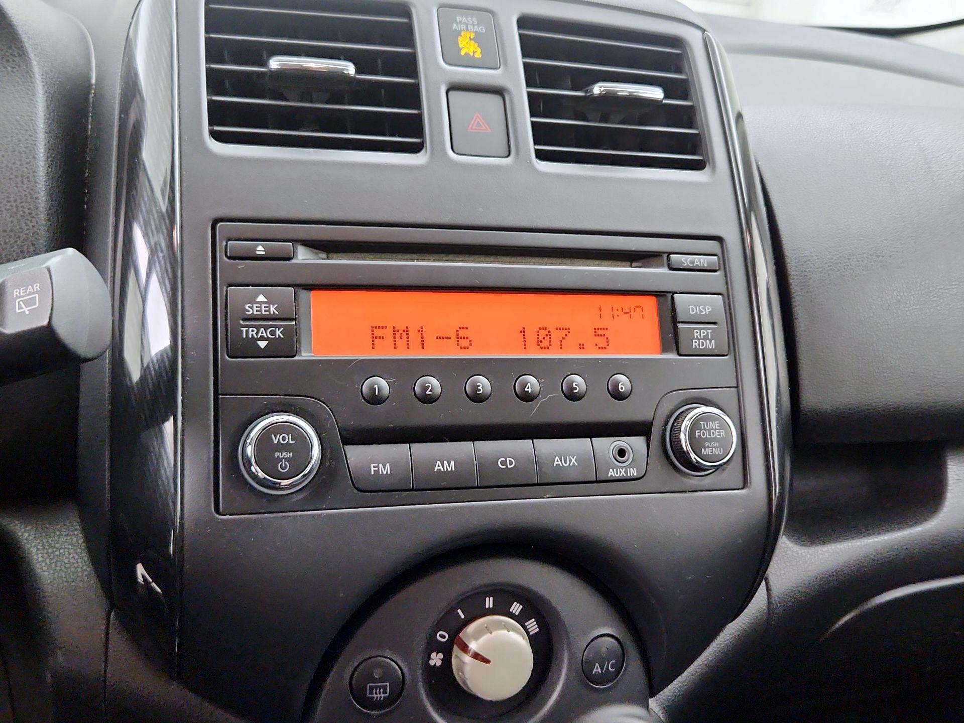 Thumbnail: 2014 Nissan Versa Note - 14