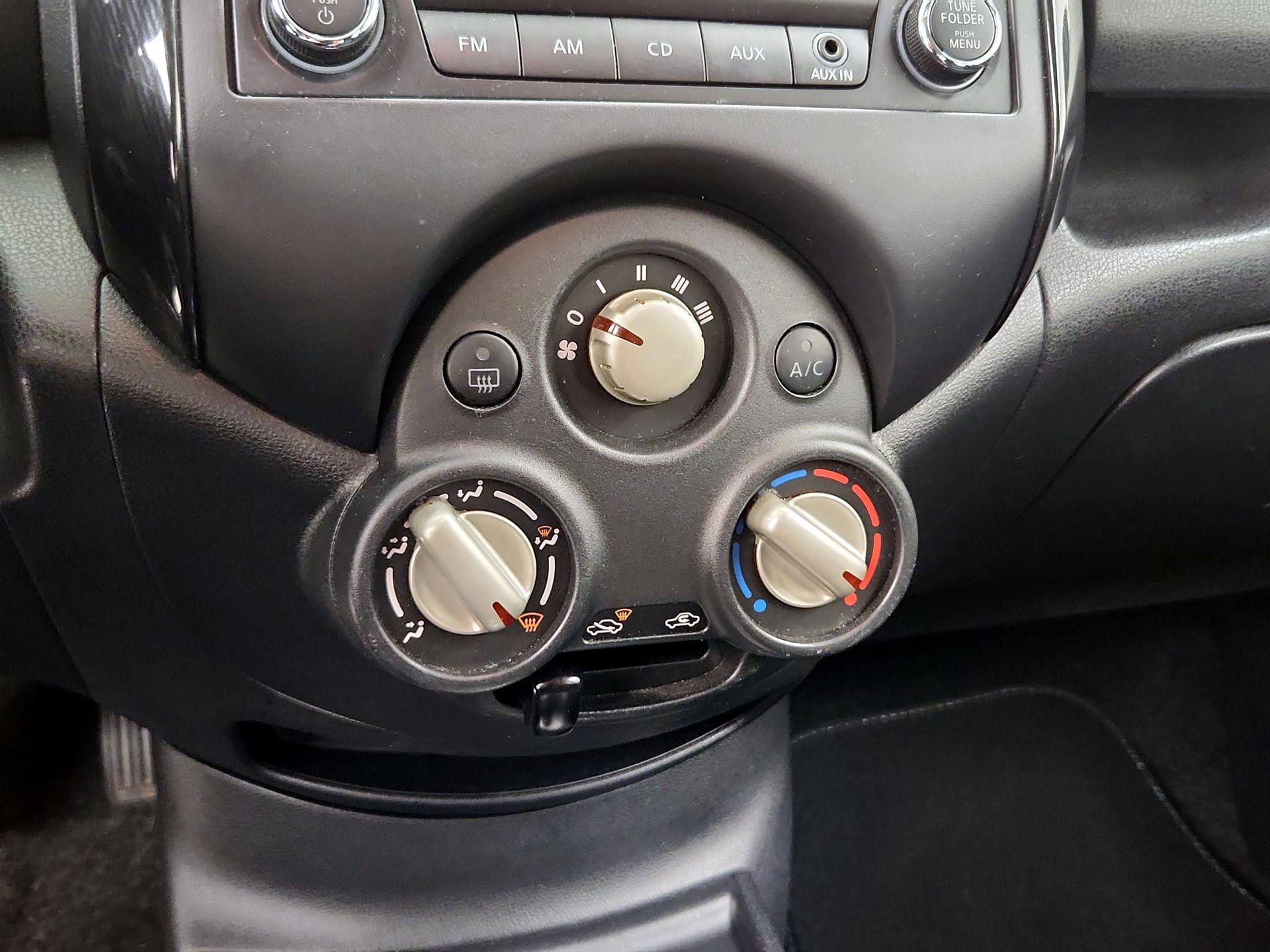 Thumbnail: 2014 Nissan Versa Note - 15