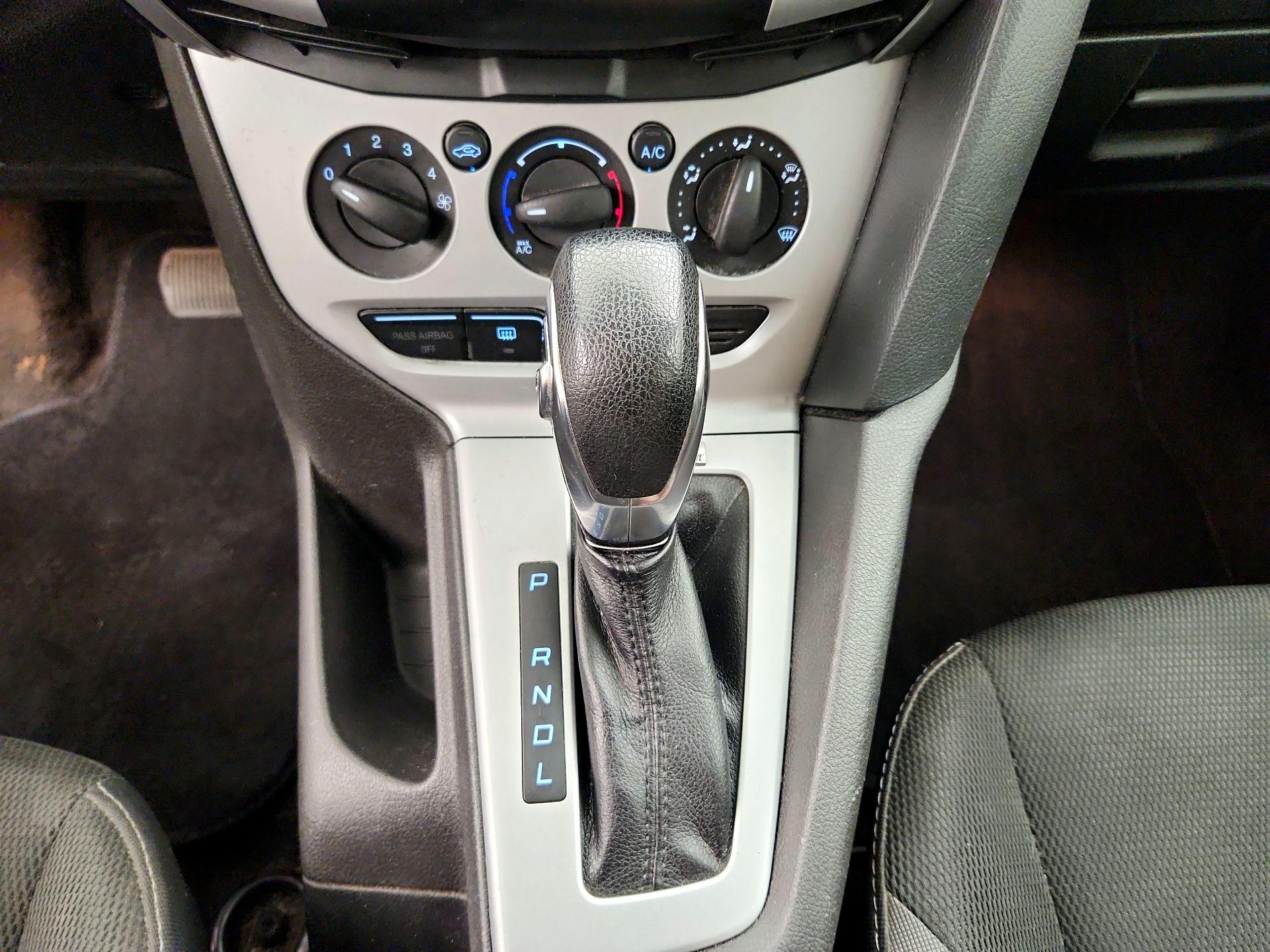 Thumbnail: 2014 Ford Focus - 16