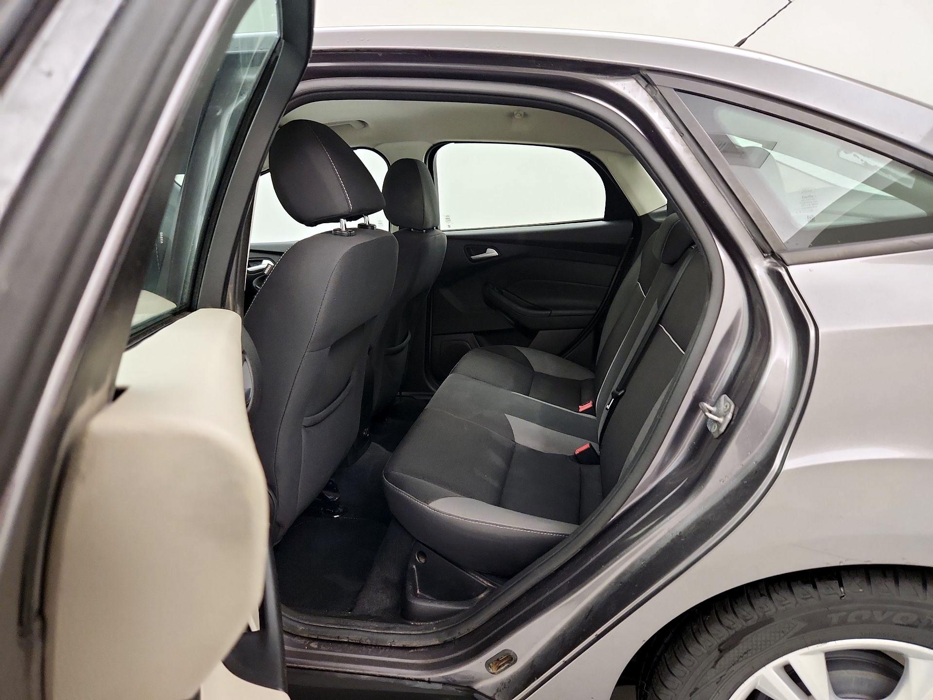 Thumbnail: 2014 Ford Focus - 18