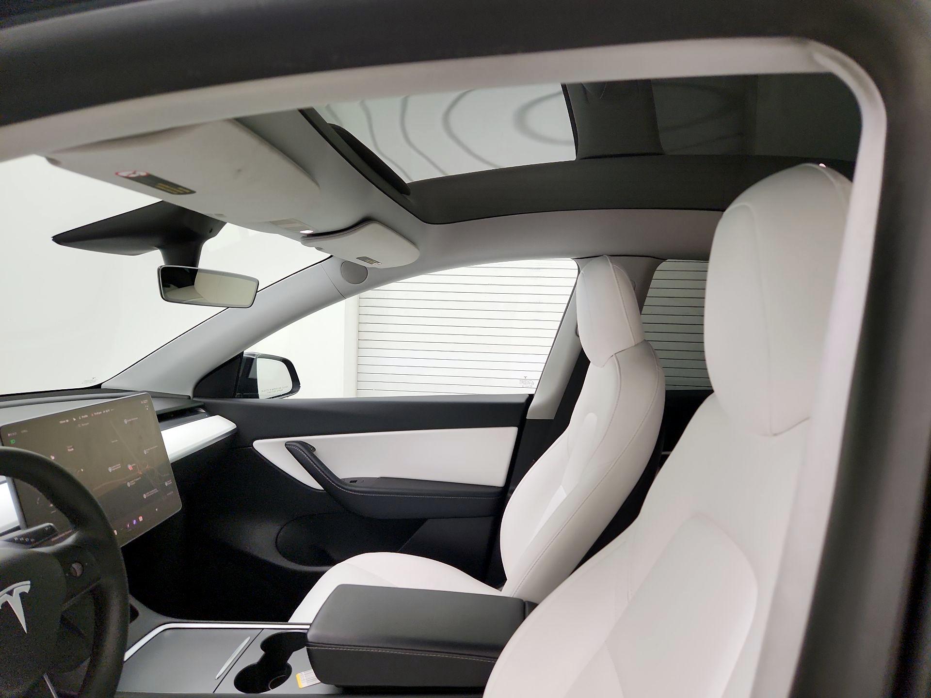 Thumbnail: 2021 Tesla Model Y - 18