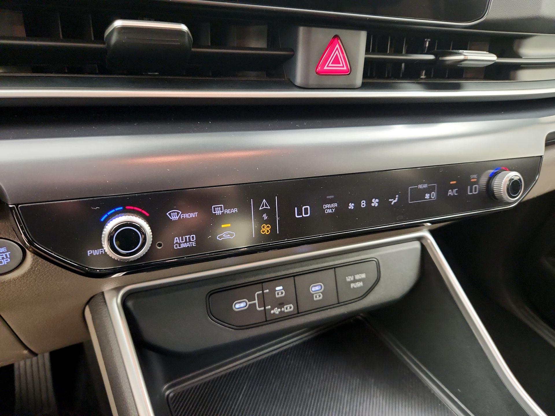 Thumbnail: 2025 Kia Carnival - 17