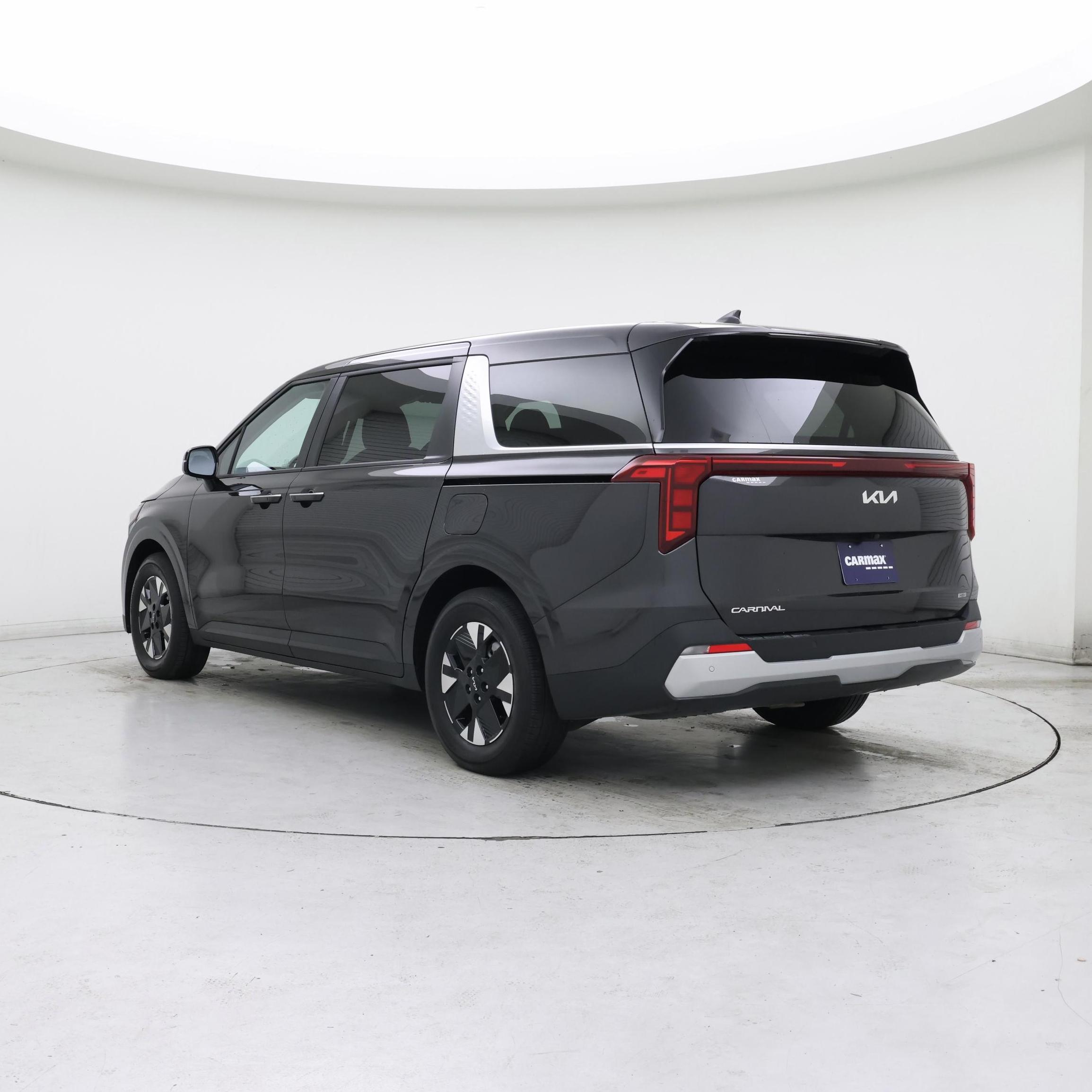 Thumbnail: 2025 Kia Carnival - 2