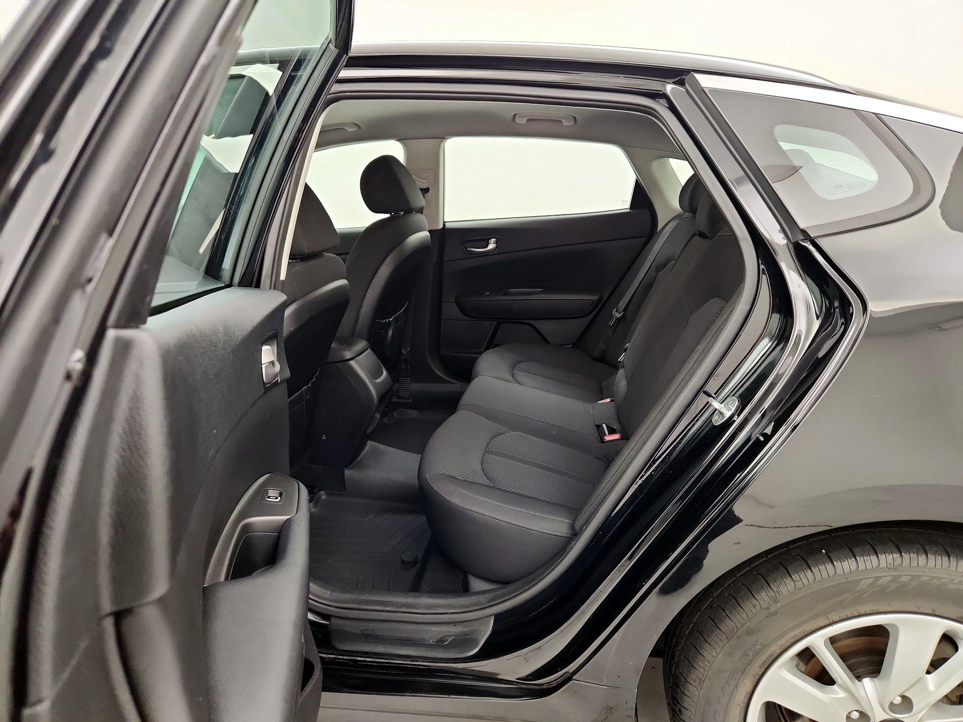 Thumbnail: 2016 Kia Optima - 19